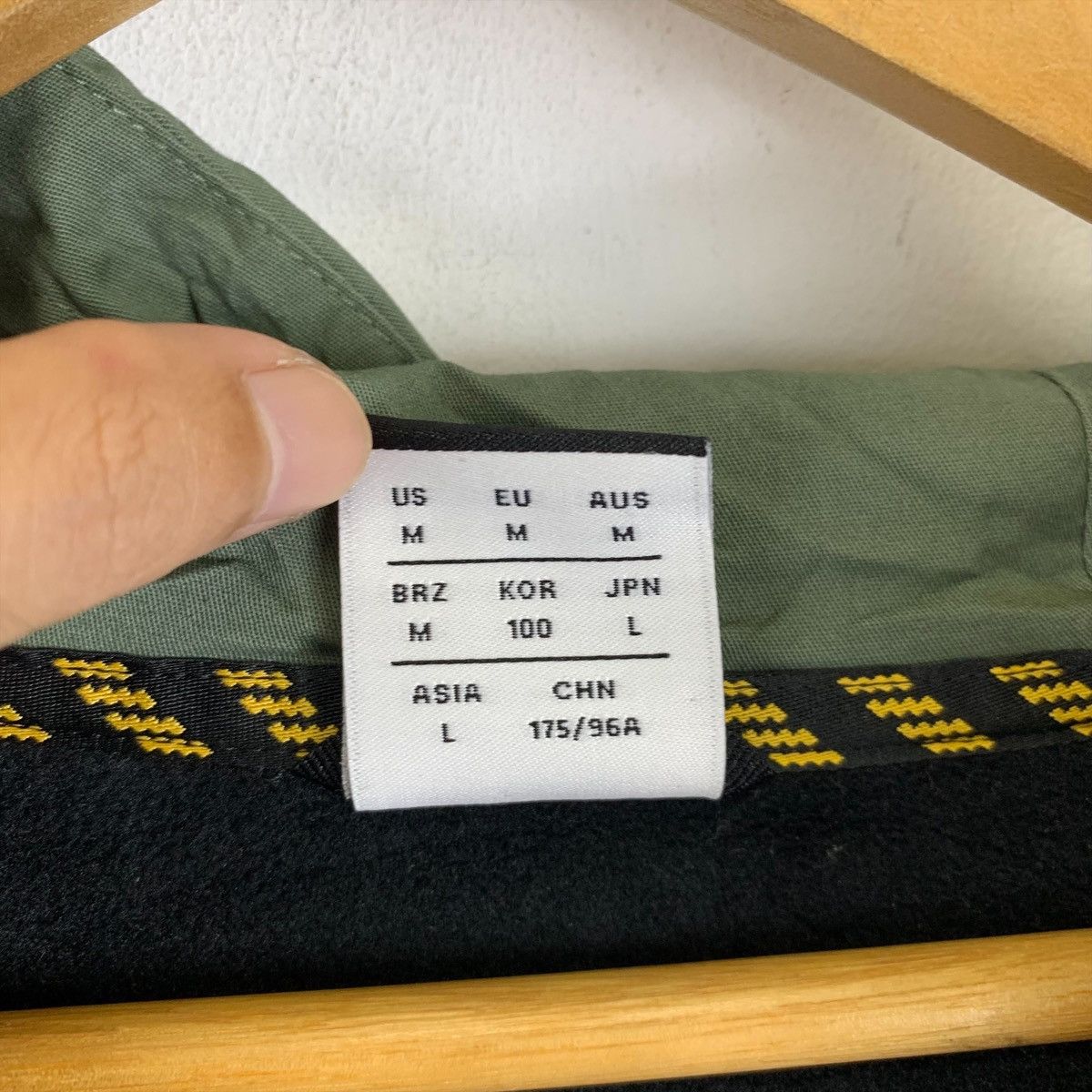 New Balance NEW BALANCE Sportswear Small Logo Fleece Hoodie Sweaters Size US M / EU 48-50 / 2 - 8 Thumbnail