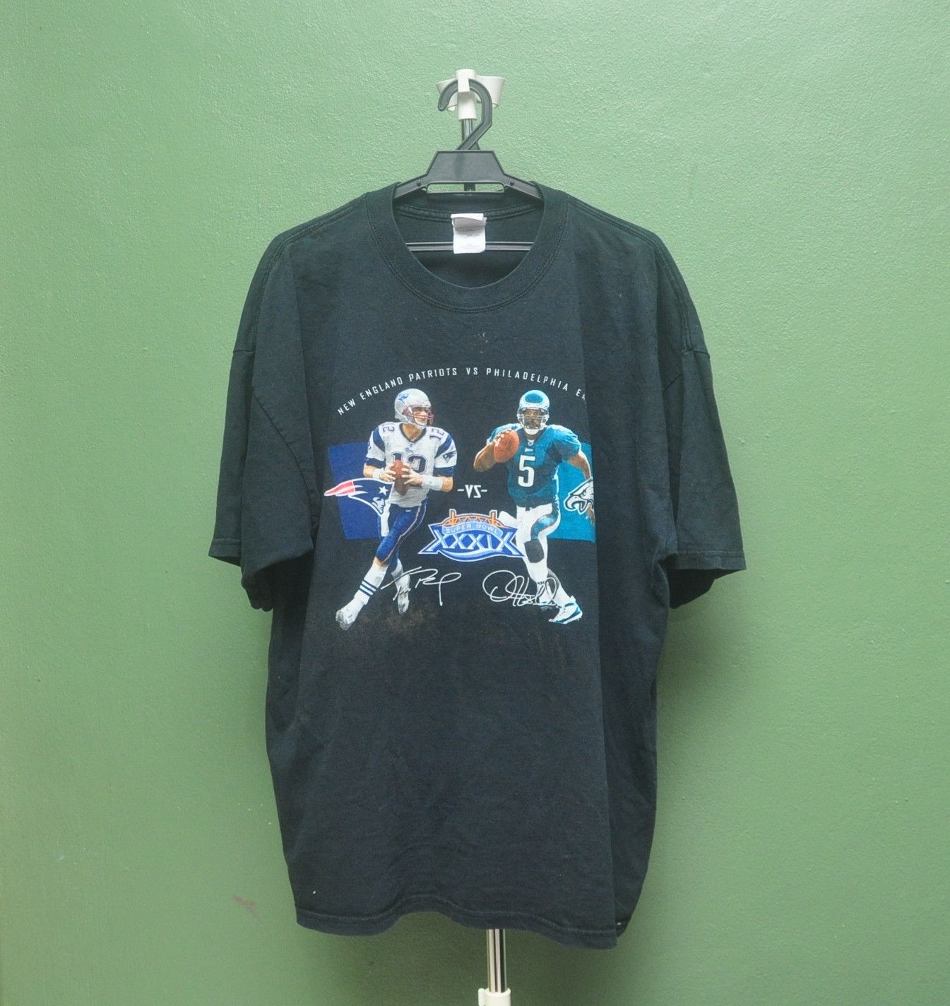 Japanese Brand NFL Super Bowl PATRIOTS Vs EAGLES Football Shirt Size US XL / EU 56 / 4 - 1 Thumbnail