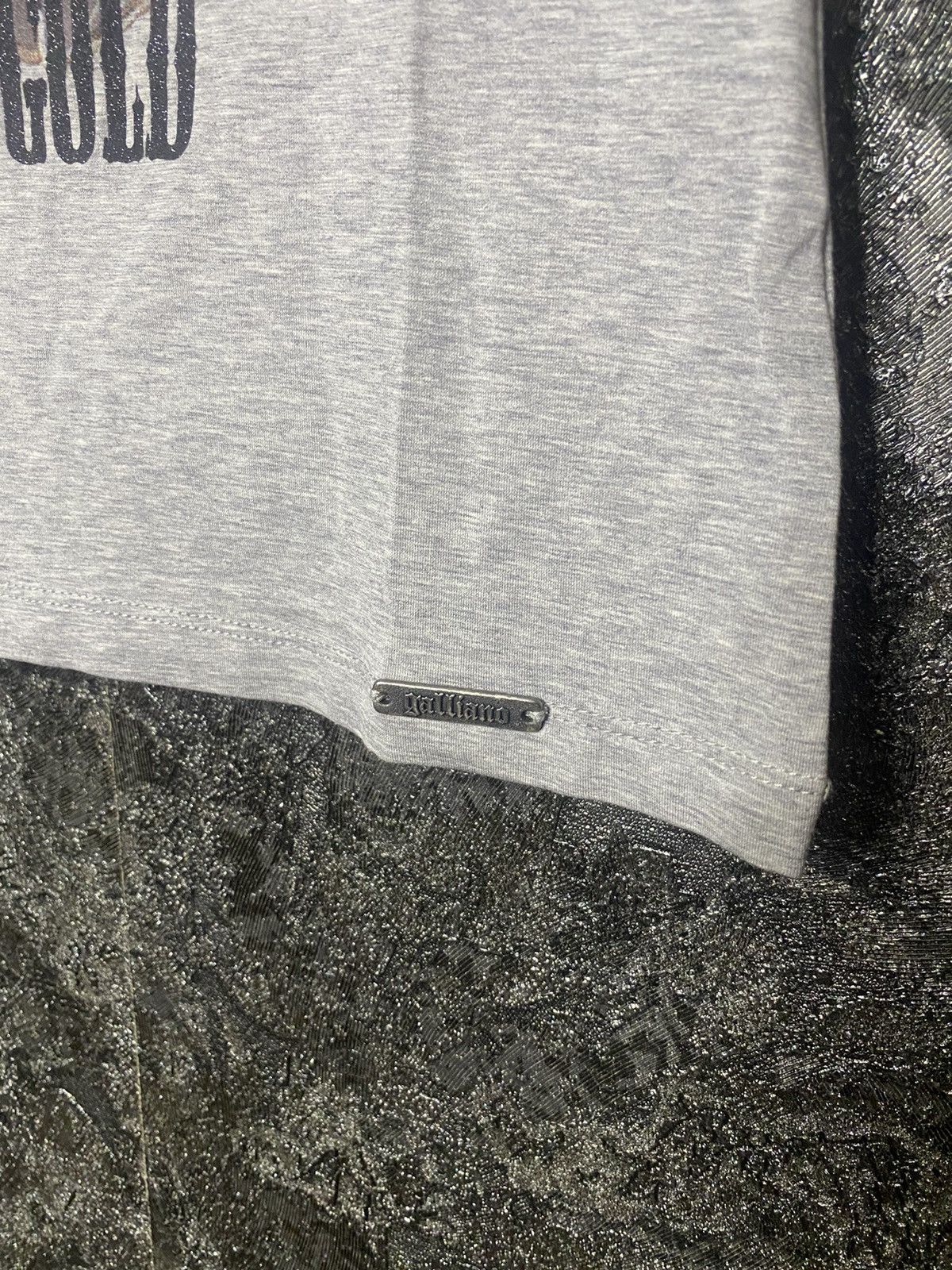 Designer Women’s John Galliano Gray T-Shirt Tee Size XS Big Logo Size XS / US 0-2 / IT 36-38 - 3 Thumbnail