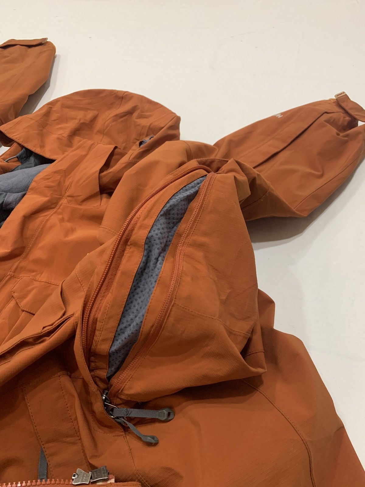The North Face THE NORTH FACE HYVENT JACKET MULTIPOCKETS Size US L / EU 52-54 / 3 - 19 Thumbnail