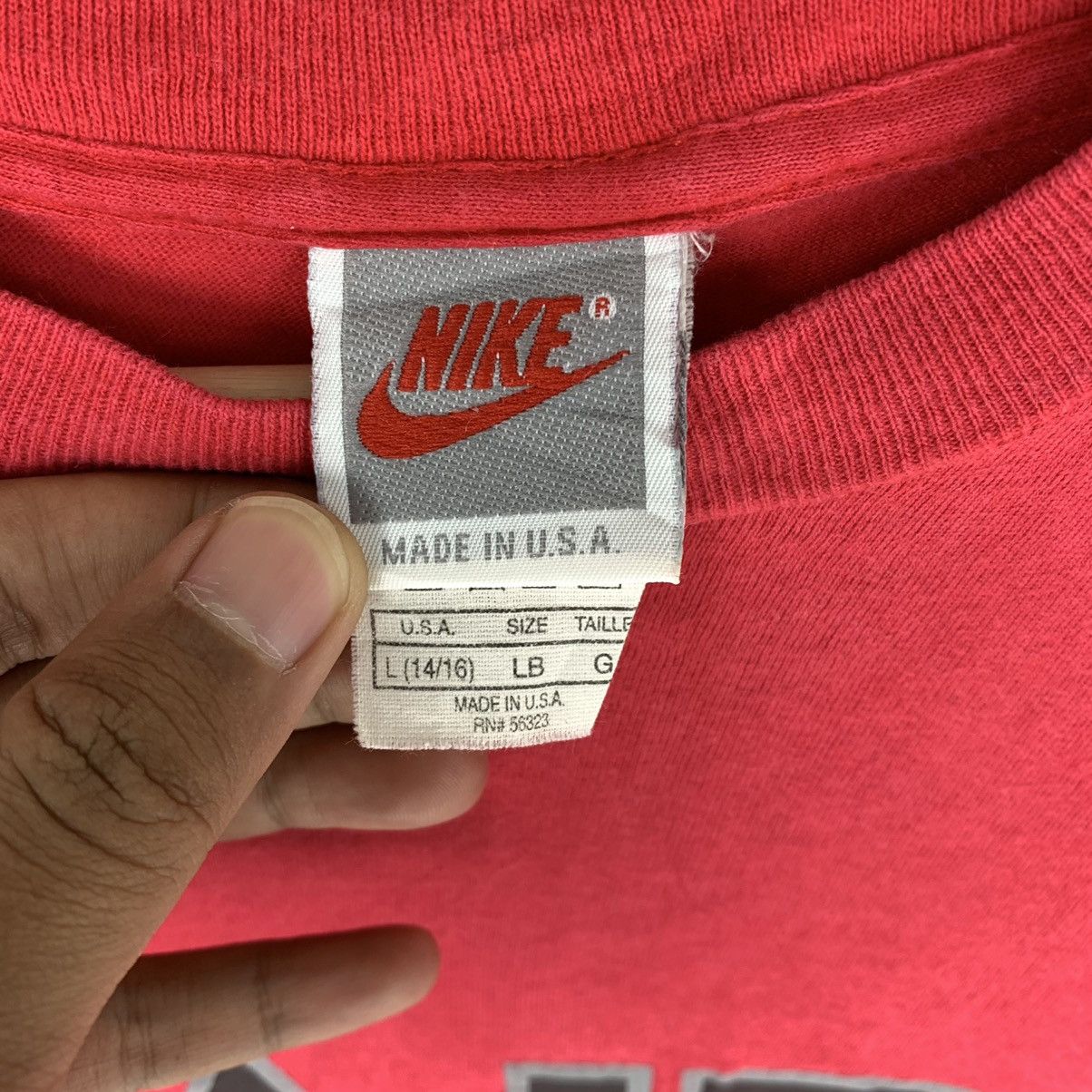 Nike × Vintage Vintage 90S Nike Air Grey Tag Center Logo Tshirt Size US L / EU 52-54 / 3 - 2 Thumbnail