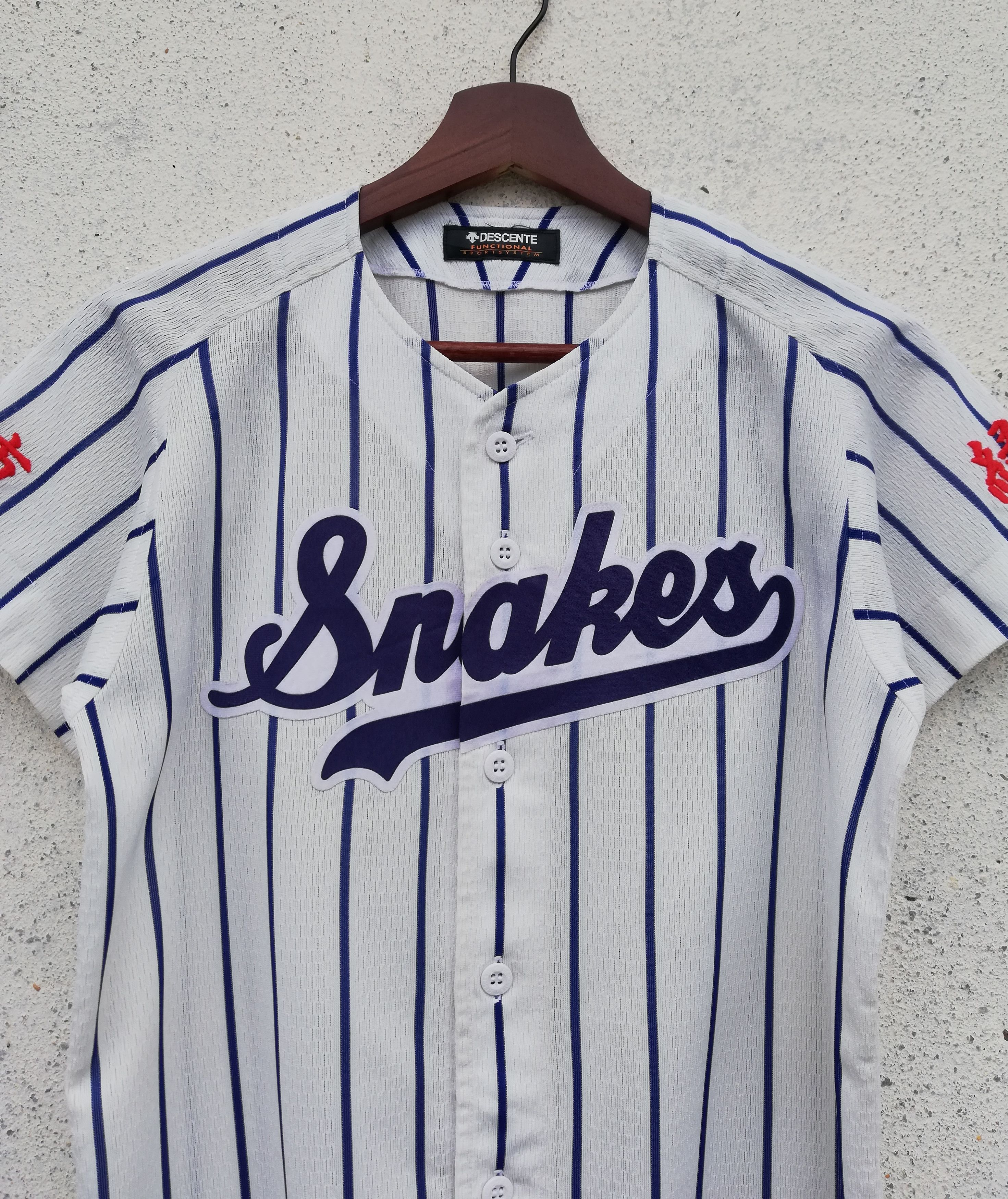 Descente × MLB 🔥Descente Snakes Big Logo Baseball Jersey Button Up🔥 Size US S / EU 44-46 / 1 - 2 Thumbnail