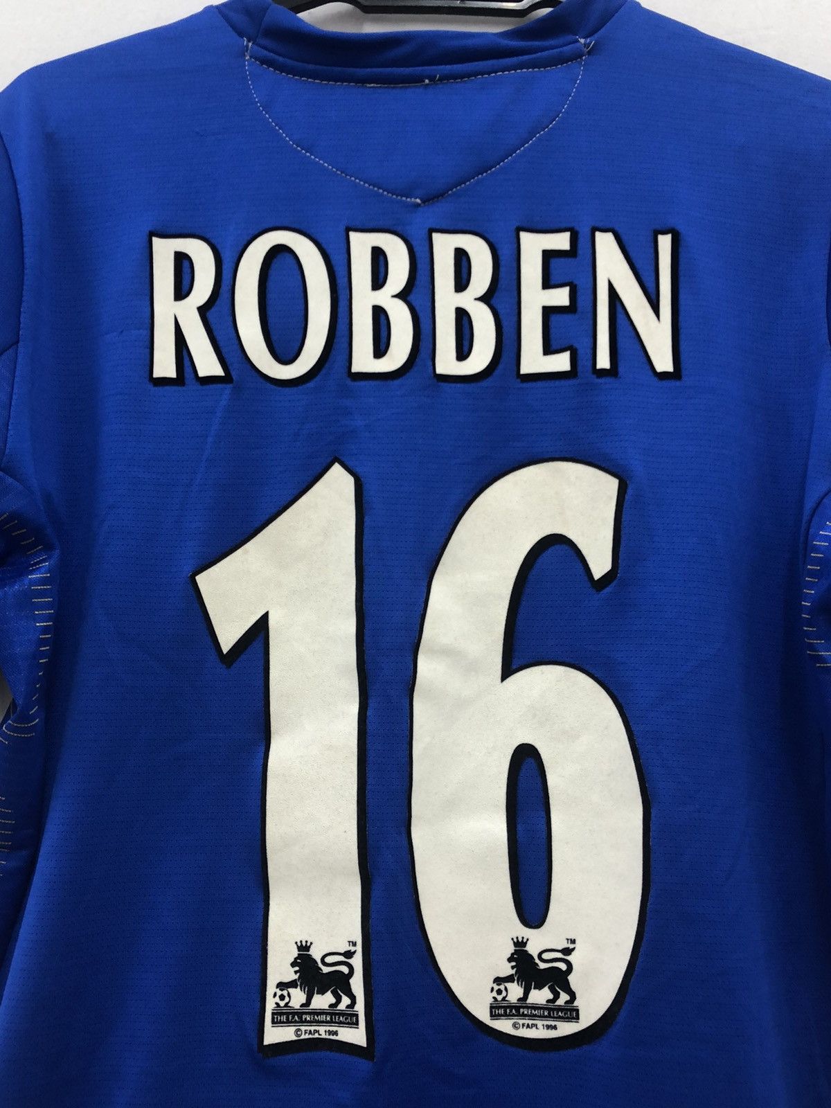 Chelsea Soccer 2005-06 CHELSEA Centenary Home ARJEN ROBBEN #16 Jersey EPL Size US S / EU 44-46 / 1 - 11 Thumbnail