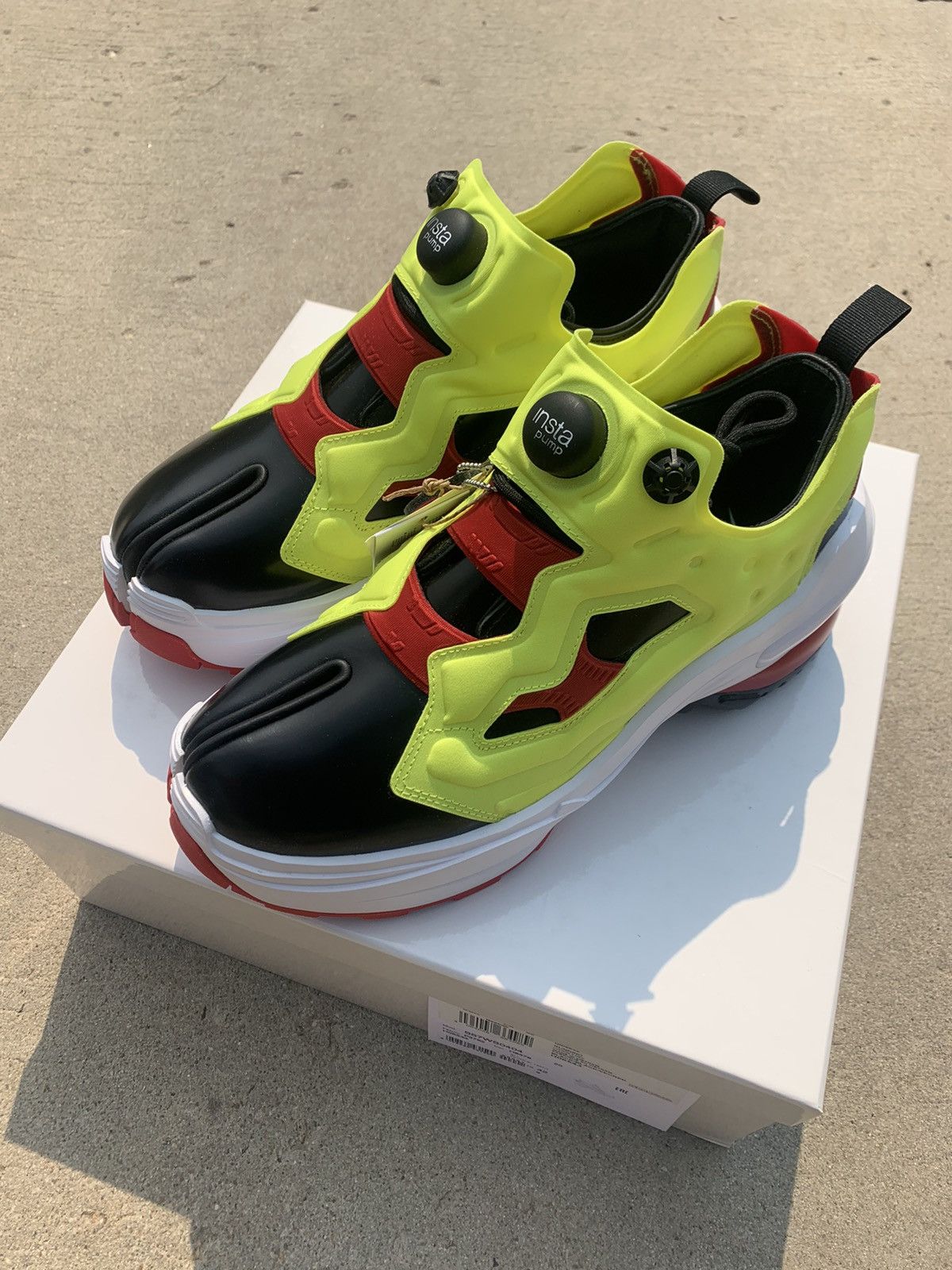 Maison Margiela × Reebok Maison Margiela Tabi Instapump Fury Oxford Shoes Size US 9 / EU 42 - 1 Thumbnail