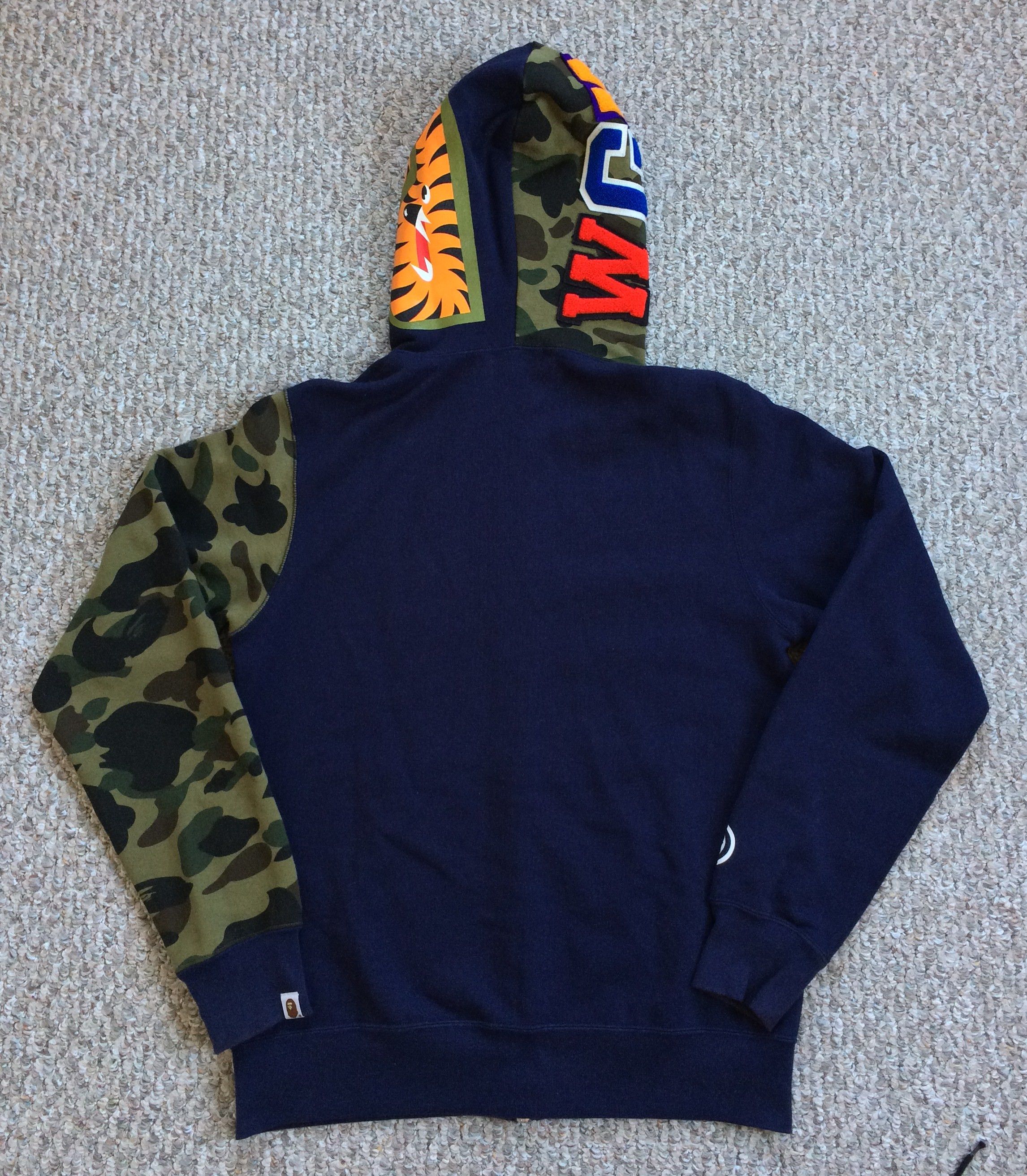 Bape OG Bape Camo Shark Hoodie Size US L / EU 52-54 / 3 - 8 Thumbnail