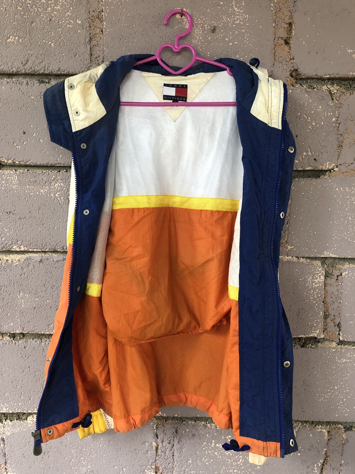 Tommy Hilfiger Rare Vintage Tommy Hilfiger Sailing Gear Sweater Bag Jacket Size US L / EU 52-54 / 3 - 2 Thumbnail
