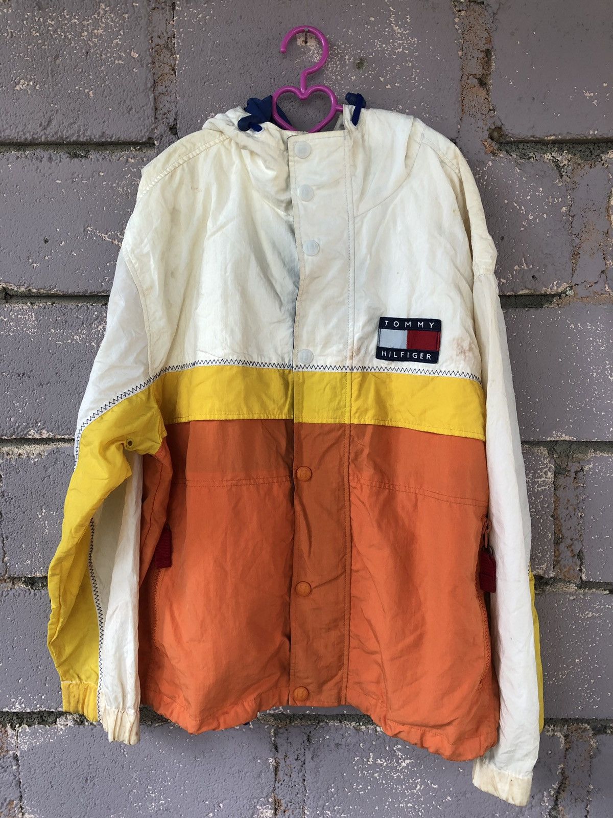 Tommy Hilfiger Rare Vintage Tommy Hilfiger Sailing Gear Sweater Bag Jacket Size US L / EU 52-54 / 3 - 1 Thumbnail
