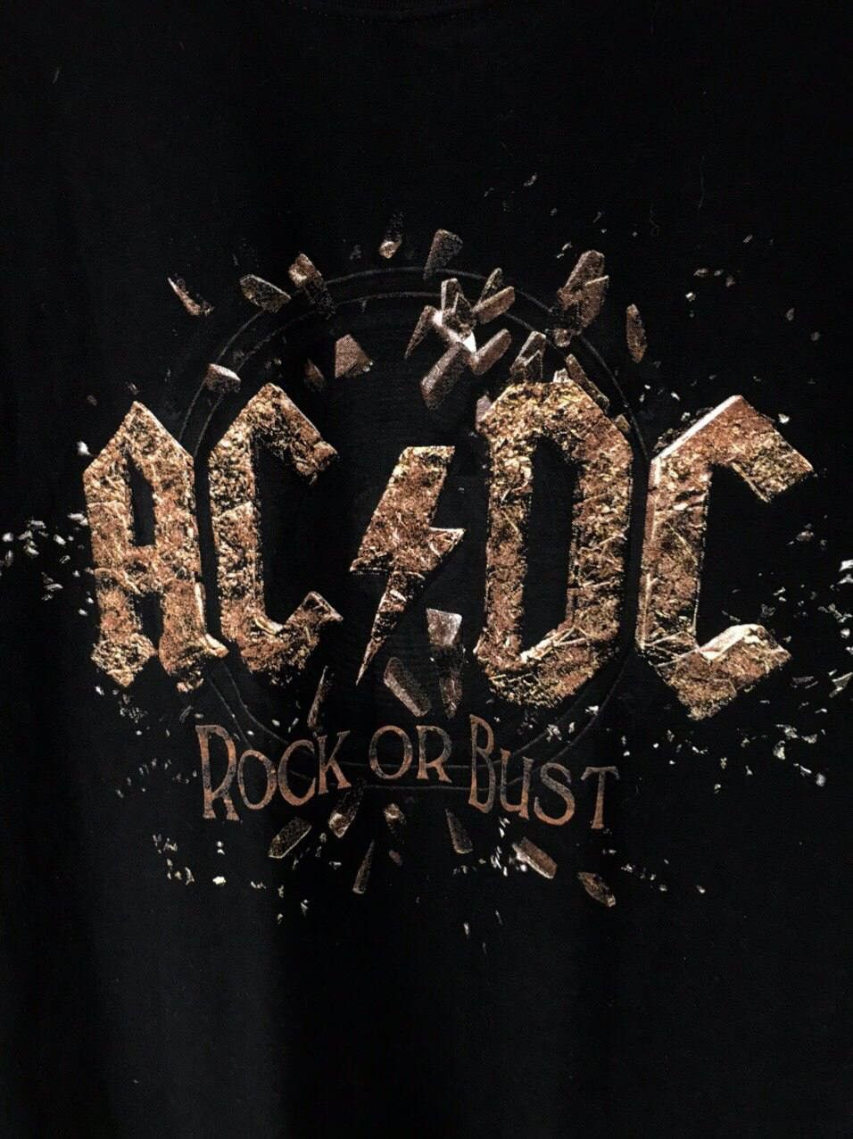 Band Tees AC/DC 2015 vintage rock band tour tee Size US M / EU 48-50 / 2 - 2 Thumbnail