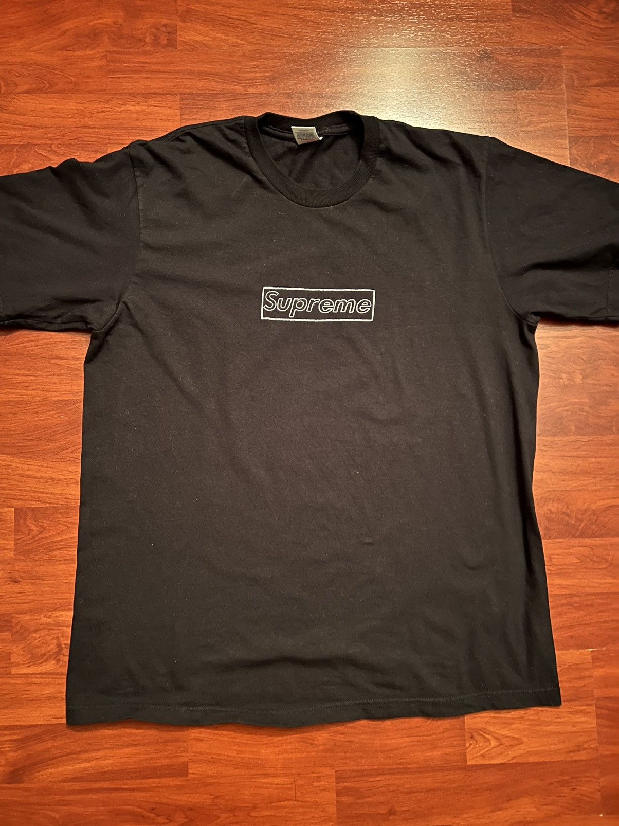 Supreme Small Box Logo Shirt Black 【M】 Supreme Small Box L S Tee (FW24) - $68