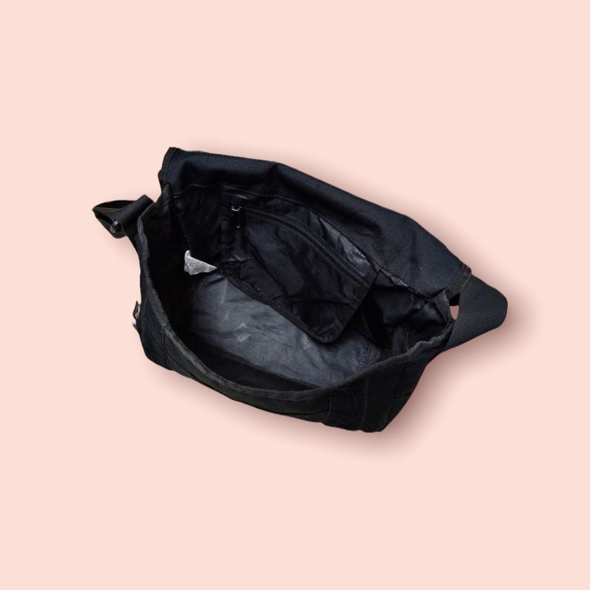 VINTAGE VISION STREETWEAR MINI CROSSBODY MESSENGER