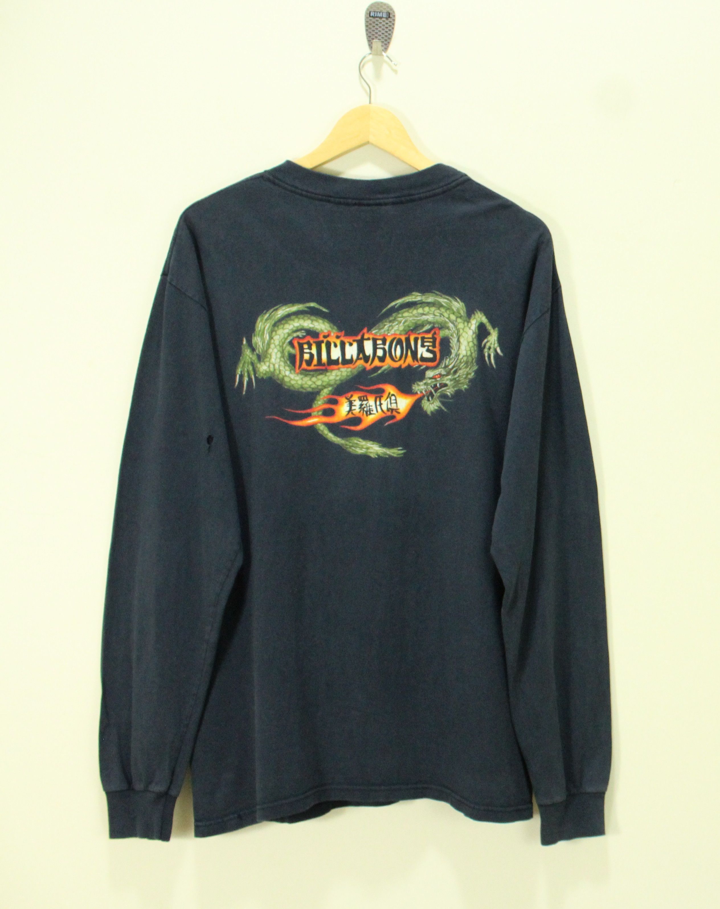 Billabong Vintage BILLABONG T Shirt Dragon Surf Style Long Sleeve Size US L / EU 52-54 / 3 - 1 Thumbnail