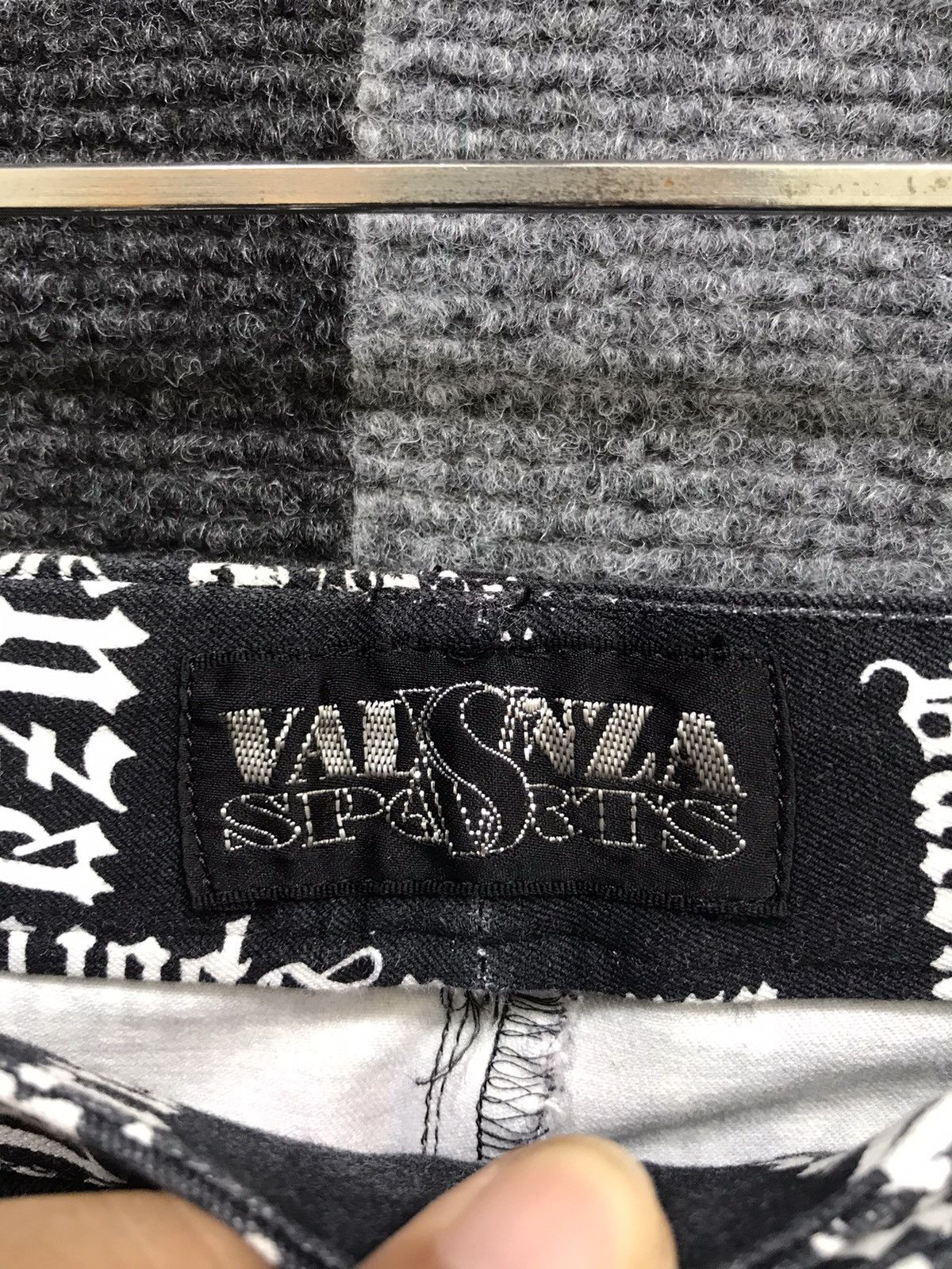 Japanese Brand Valenza Sport Full Logo Pant Size 26" / US 2 / IT 38 - 9 Thumbnail