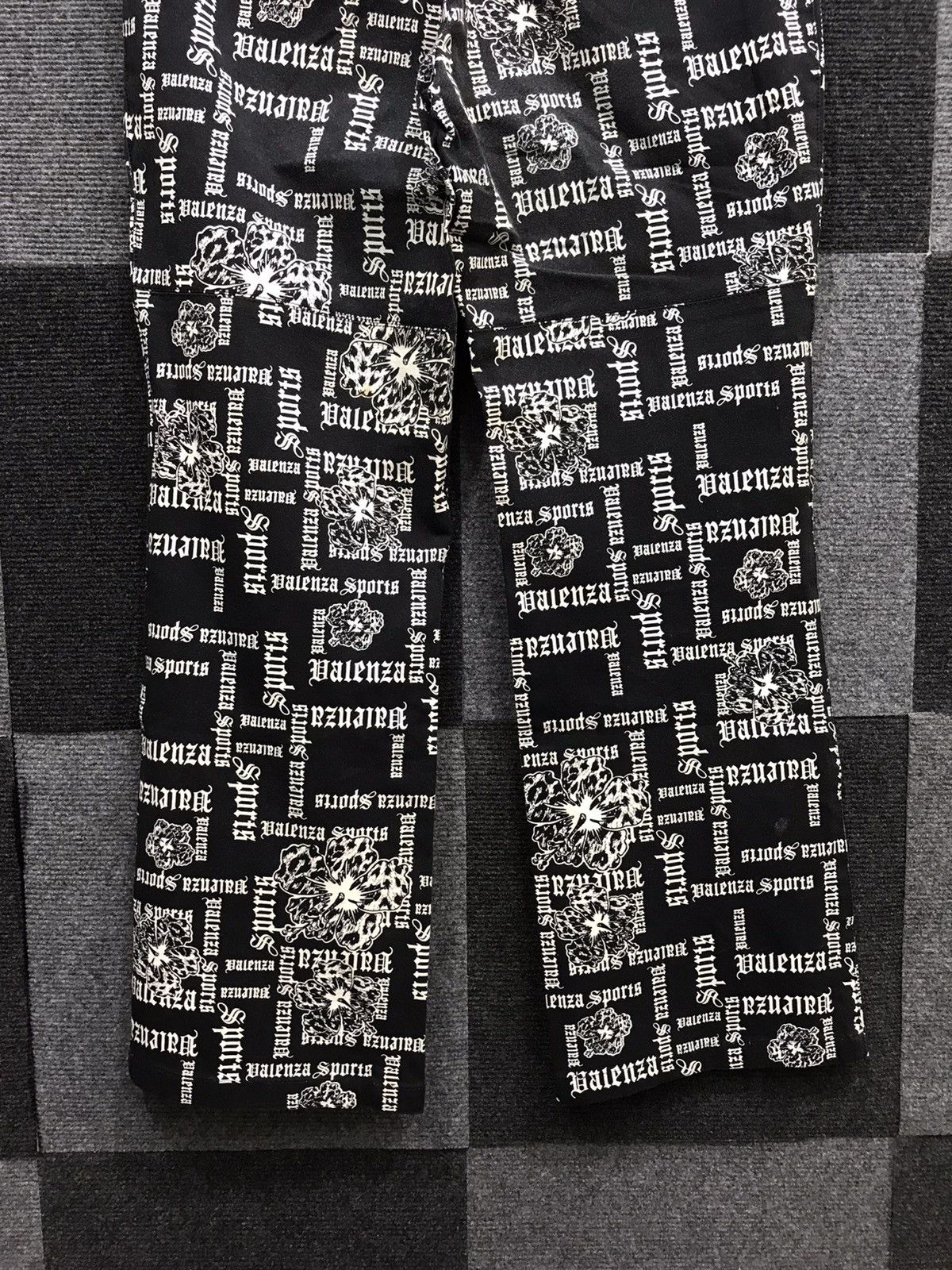 Japanese Brand Valenza Sport Full Logo Pant Size 26" / US 2 / IT 38 - 13 Thumbnail