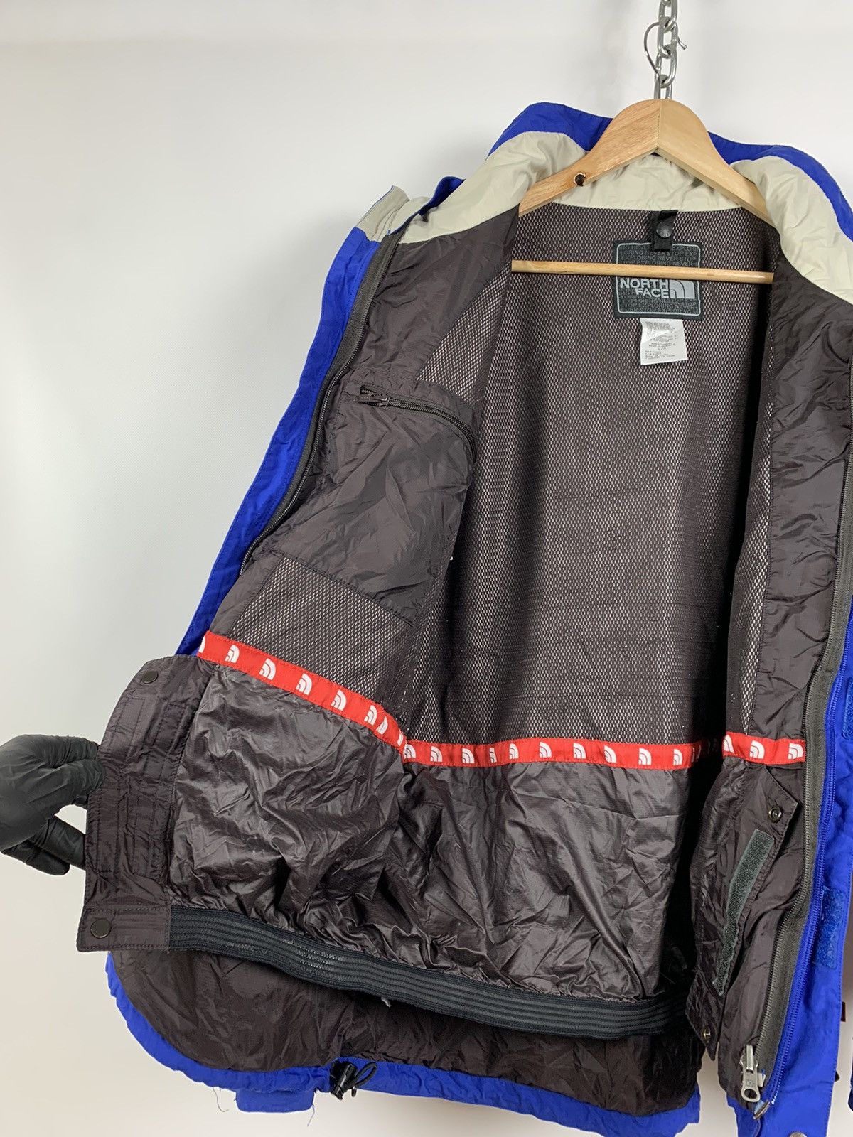 The North Face 90s Vintage The North Face HyVent Waterproof Jacket Size US L / EU 52-54 / 3 - 23 Thumbnail