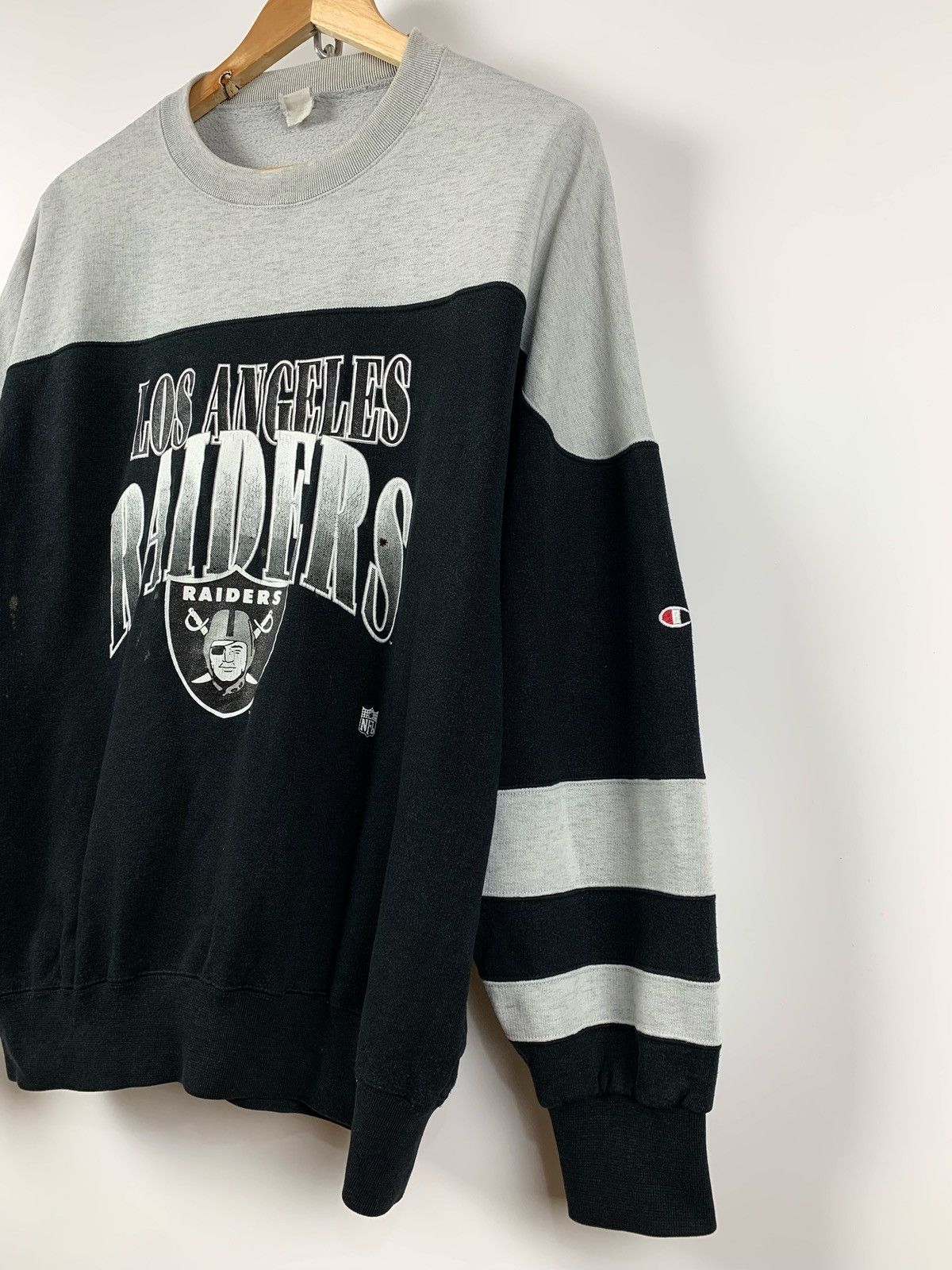 Champion 90s Vintage Champion Los Angeles Raiders NFL Sweatshirt Size US L / EU 52-54 / 3 - 4 Thumbnail