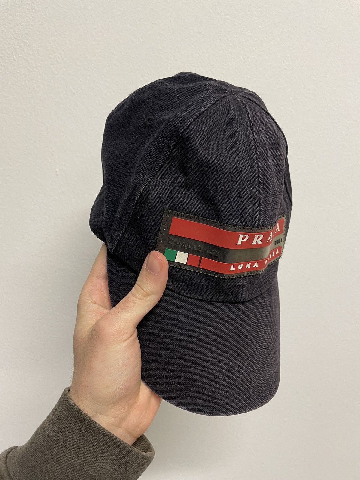PRADA LUNA ROSSA 2003 キャップ チャレンジ ロゴ レッド Prada 2003 Luna Rossa challenge sailing red tab line logo hat