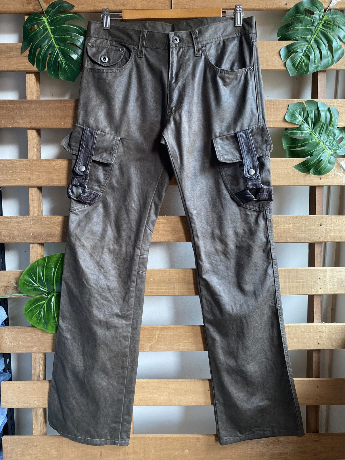 20471120 × Beauty Beast × Japanese Brand Bondage Cargo Pants by Difference Rupert Japan Size US 32 / EU 48 - 2 Thumbnail