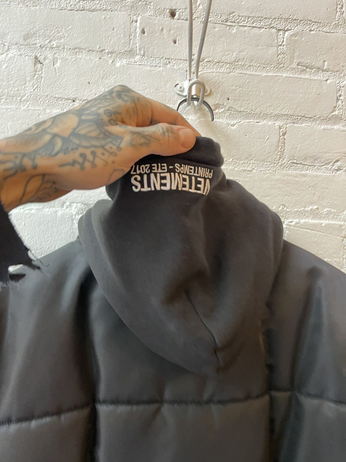 Vetements Vetements 2017 Hooded Puffer Vest Jacket SICK! Size US XL / EU 56 / 4 - 11 Thumbnail