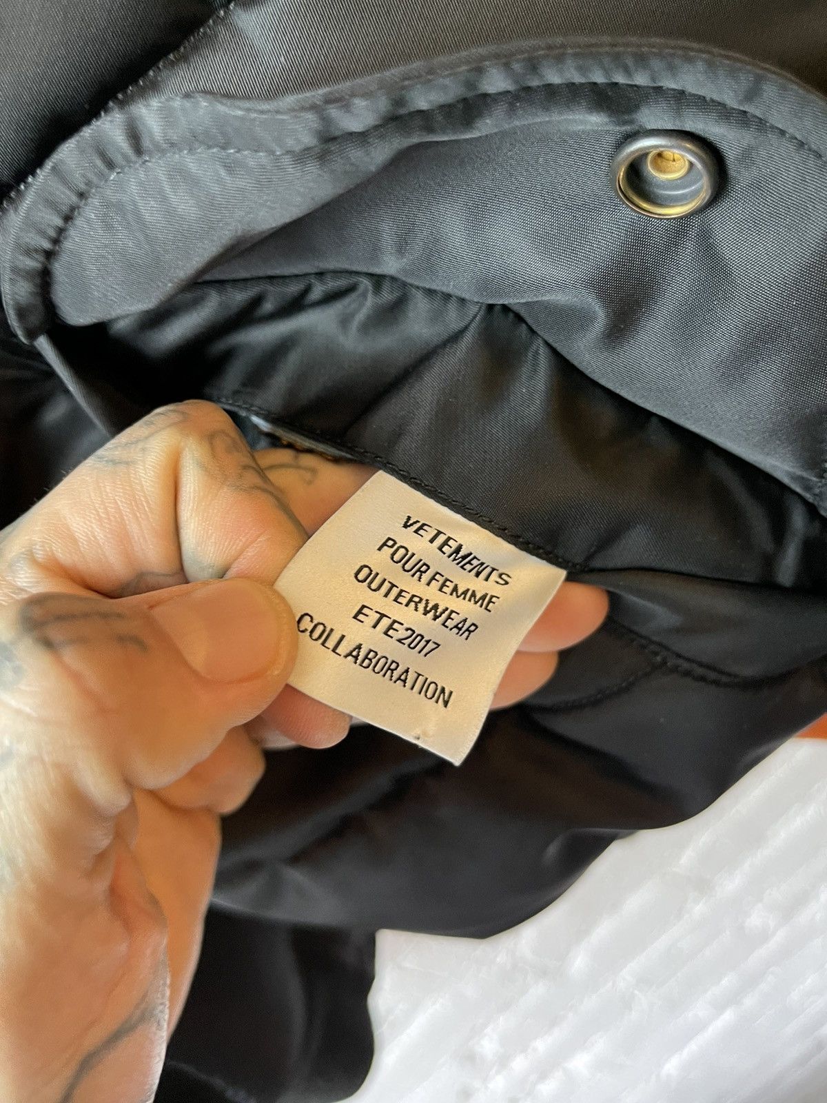 Vetements Vetements 2017 Hooded Puffer Vest Jacket SICK! Size US XL / EU 56 / 4 - 8 Thumbnail