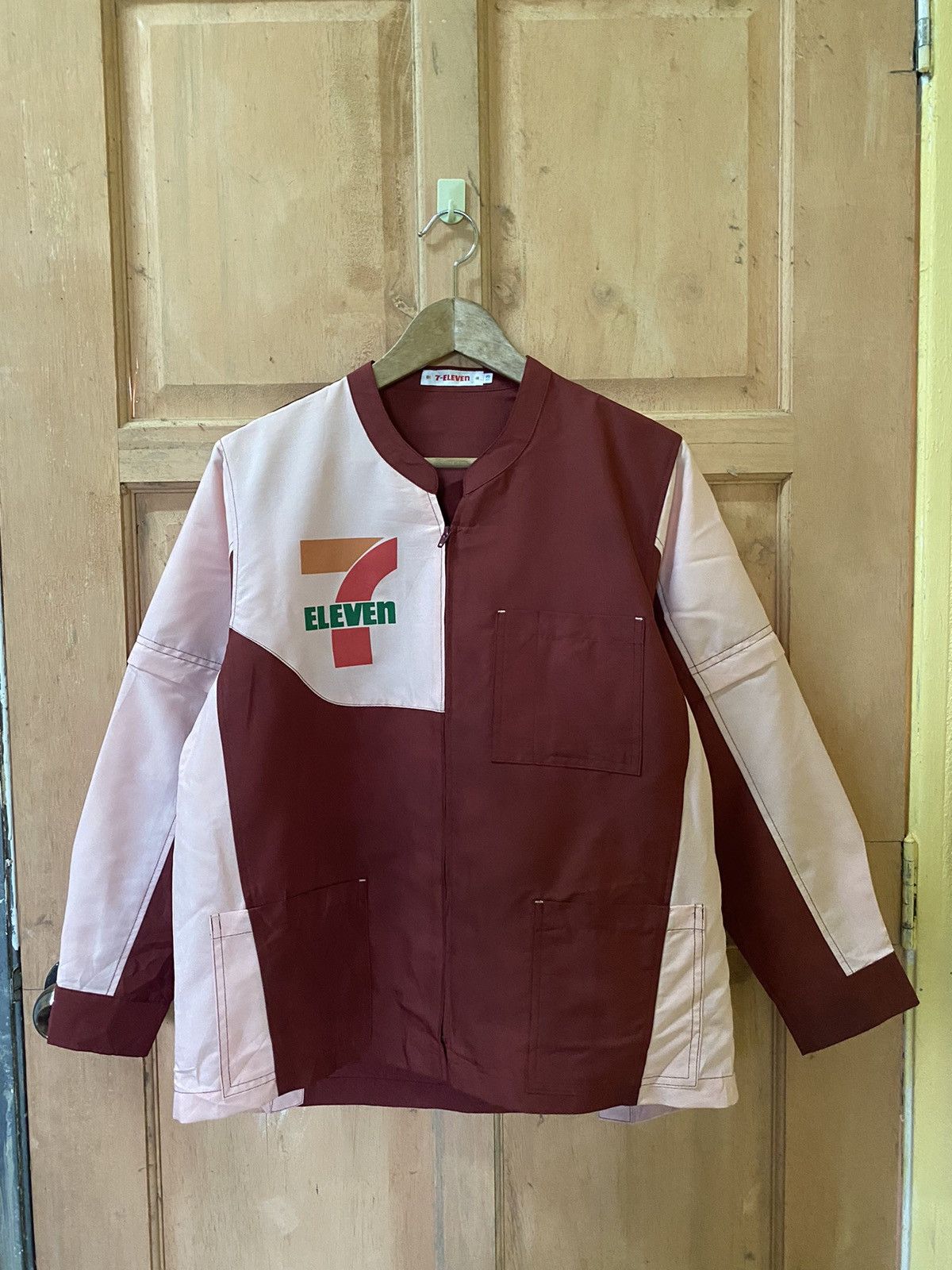 Vintage 7 Eleven worker Jacket