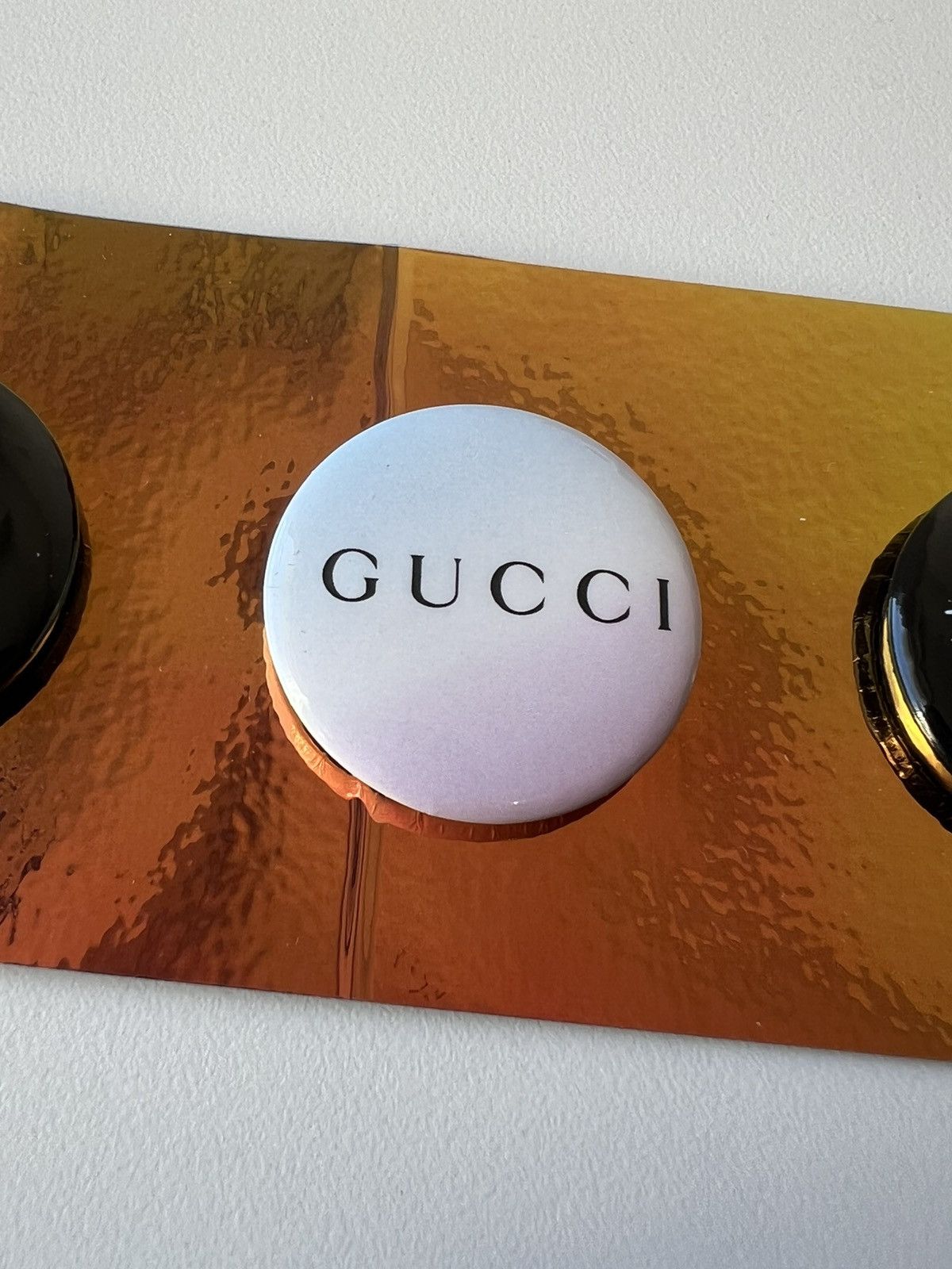 Gucci Rare GUCCI 100th Anniversary Pin Badge Set with love from Size ONE SIZE - 3 Thumbnail