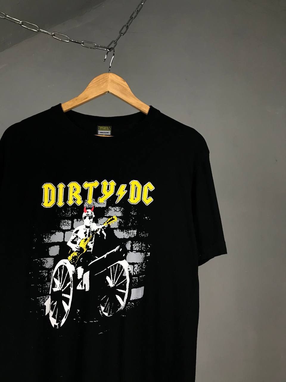 AC/DC × Band Tees × Vintage AC/DC 2012 vintage rock band tour tee Size US L / EU 52-54 / 3 - 2 Thumbnail