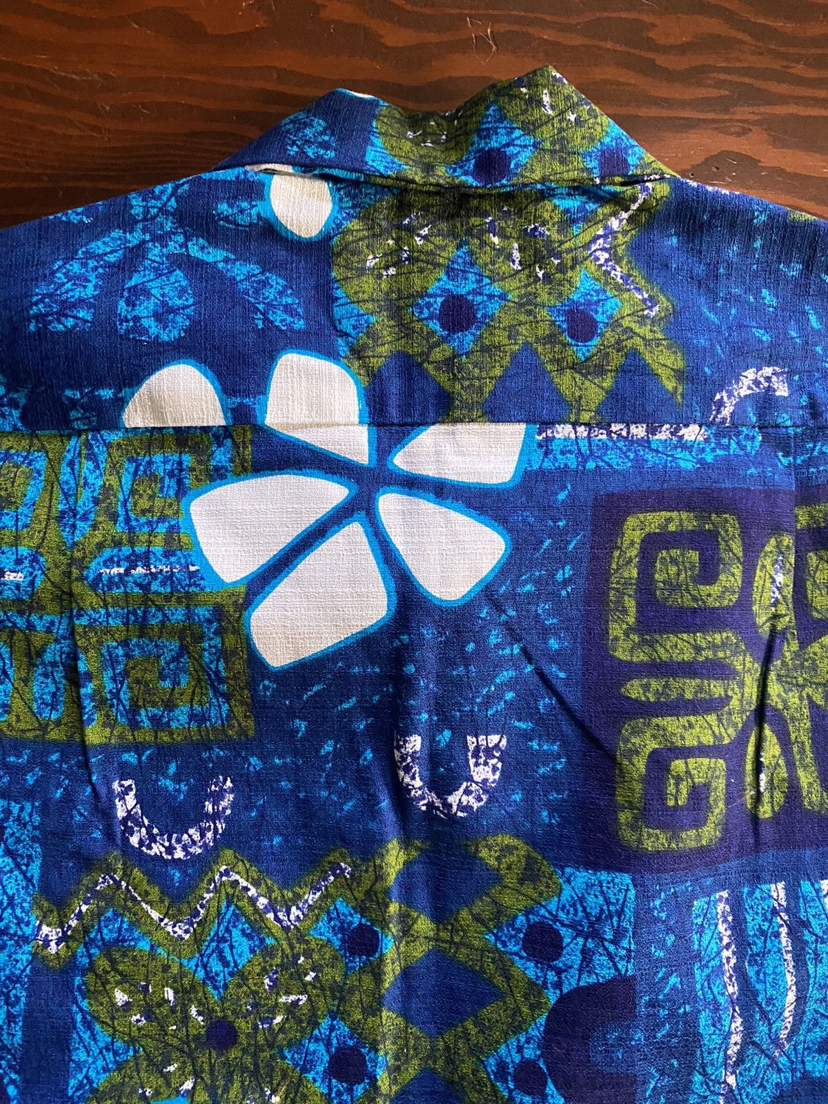 Vintage Vintage 60’s Royal Hawaiian Short Sleeve Button Up Size US M / EU 48-50 / 2 - 12 Thumbnail