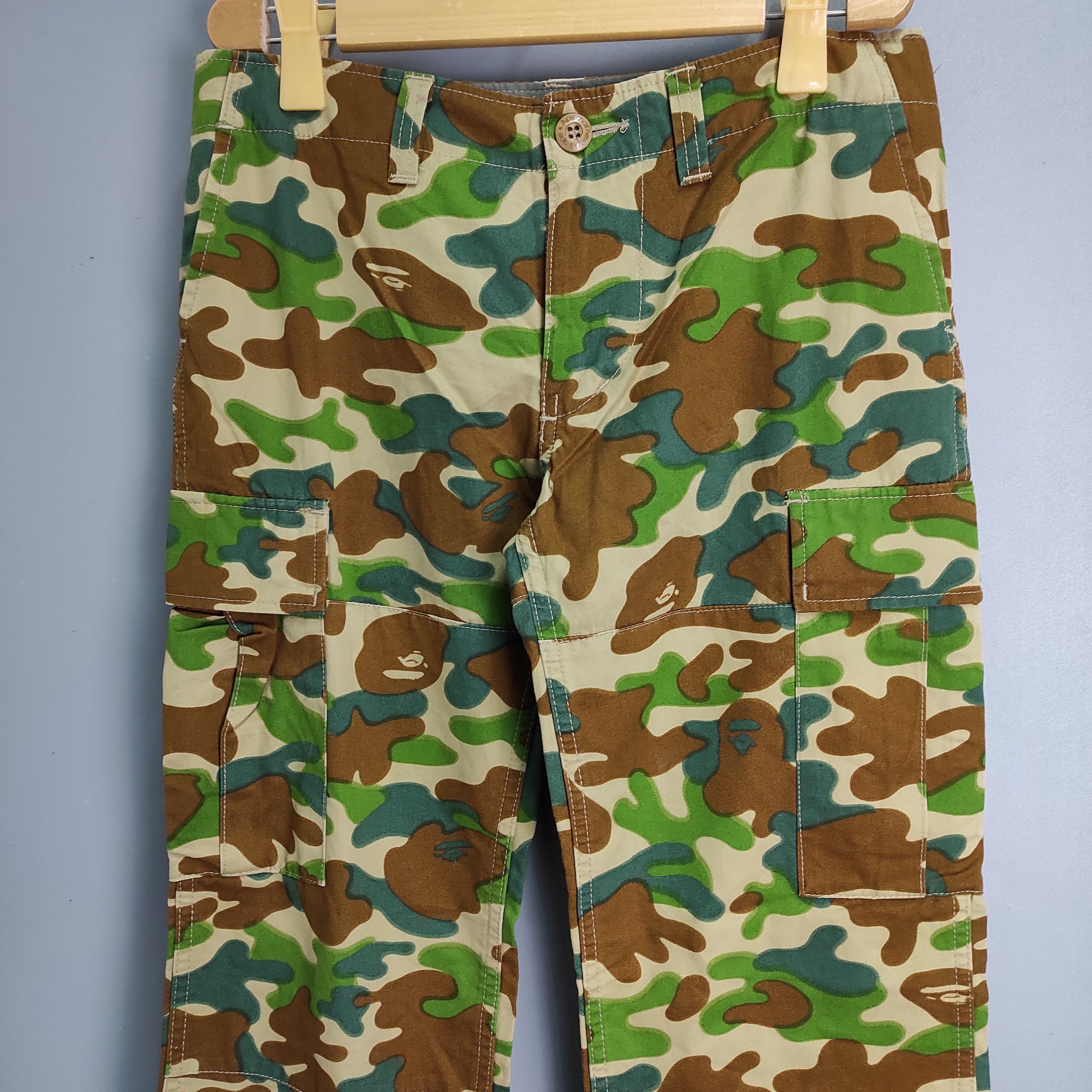 Bape BAPE PUZZLE CAMO CARGO PANTS WMNS Size 30" / US 8 / IT 44 - 8 Thumbnail