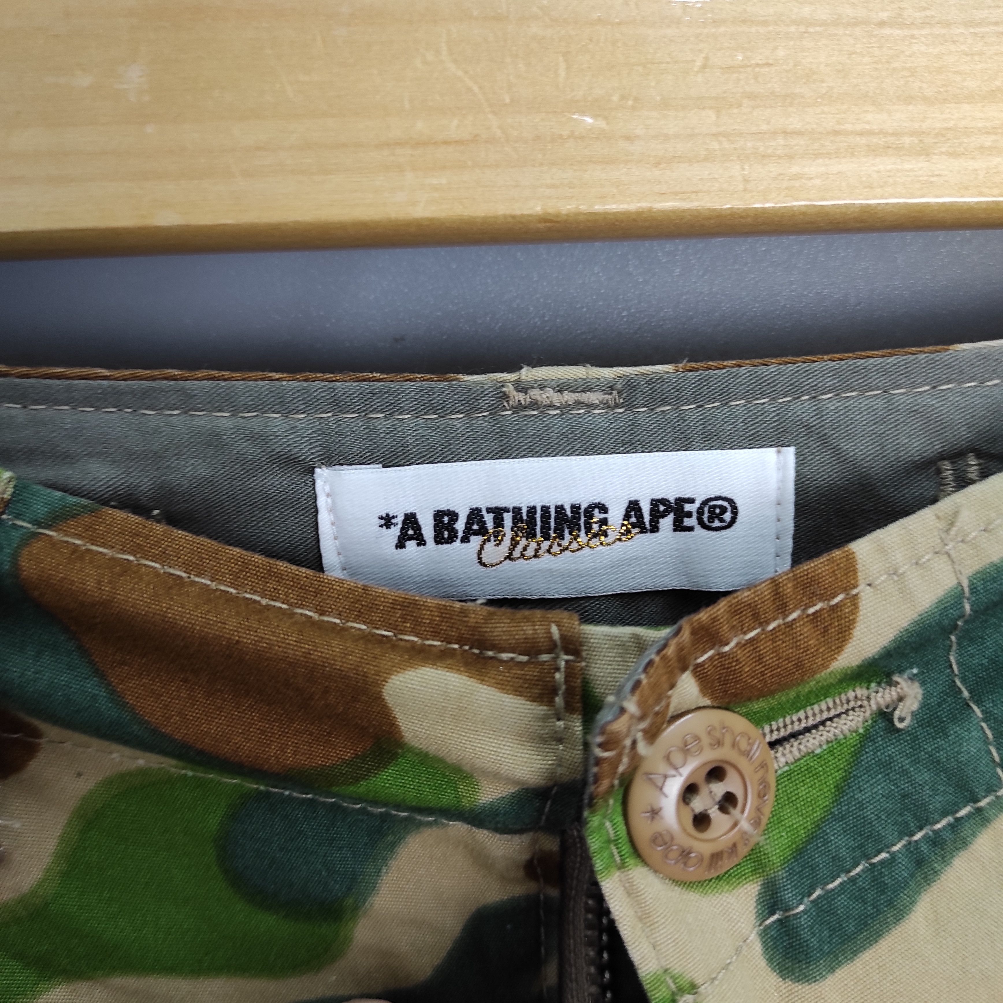 Bape BAPE PUZZLE CAMO CARGO PANTS WMNS Size 30" / US 8 / IT 44 - 4 Thumbnail