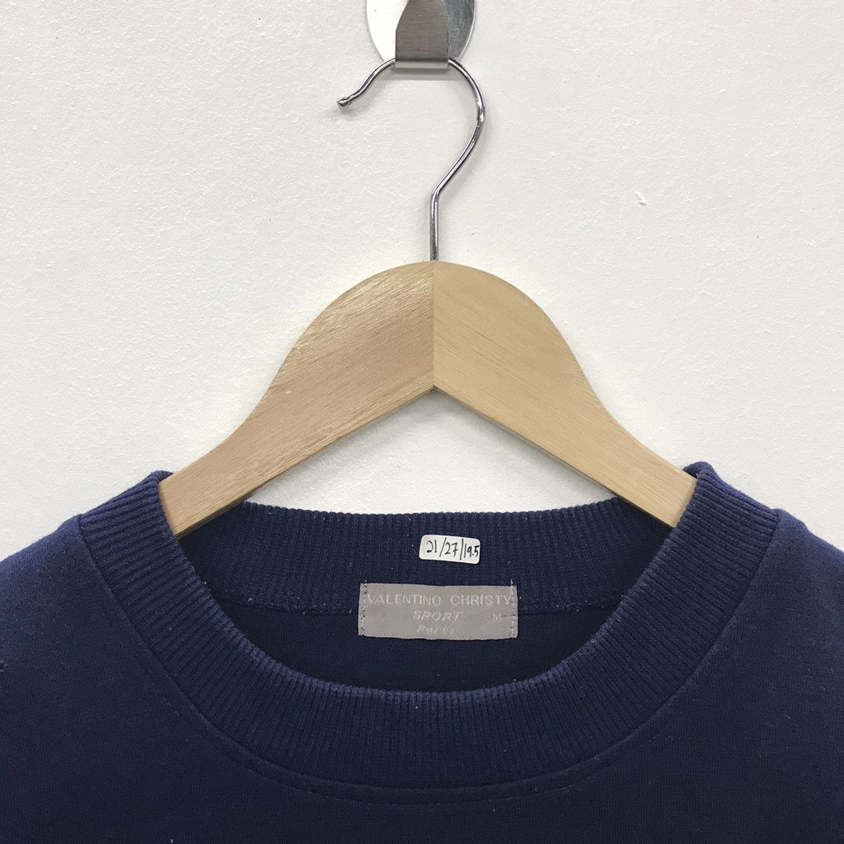 Designer × Valentino × Vintage Rare!! Vintage Valentino Christy Spellout Sweatshirt Size US M / EU 48-50 / 2 - 3 Thumbnail