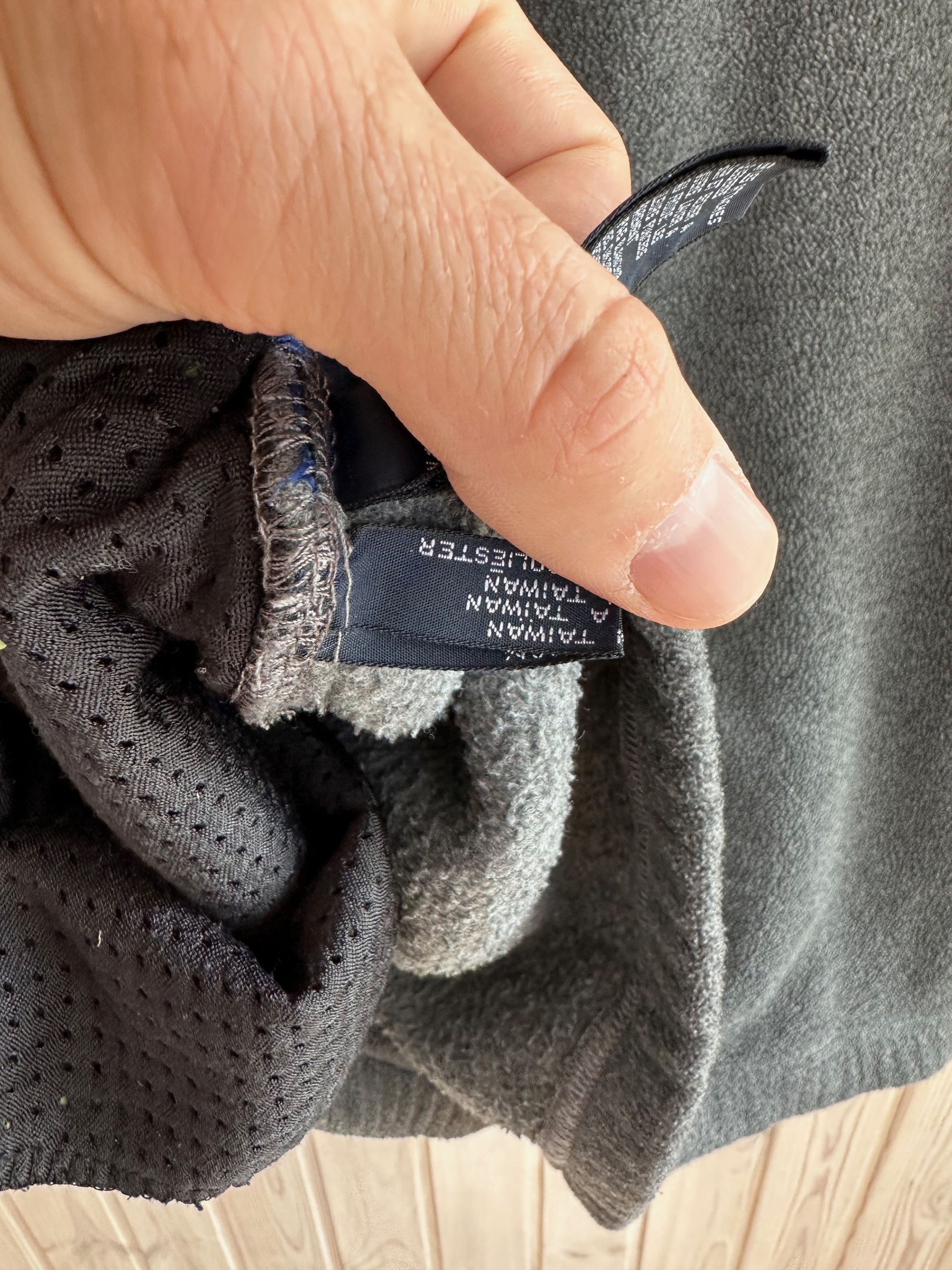 Tommy Hilfiger 00's Tommy Hilfiger 1/4 zip fleece pullover gray Y2K Size US XL / EU 56 / 4 - 12 Thumbnail