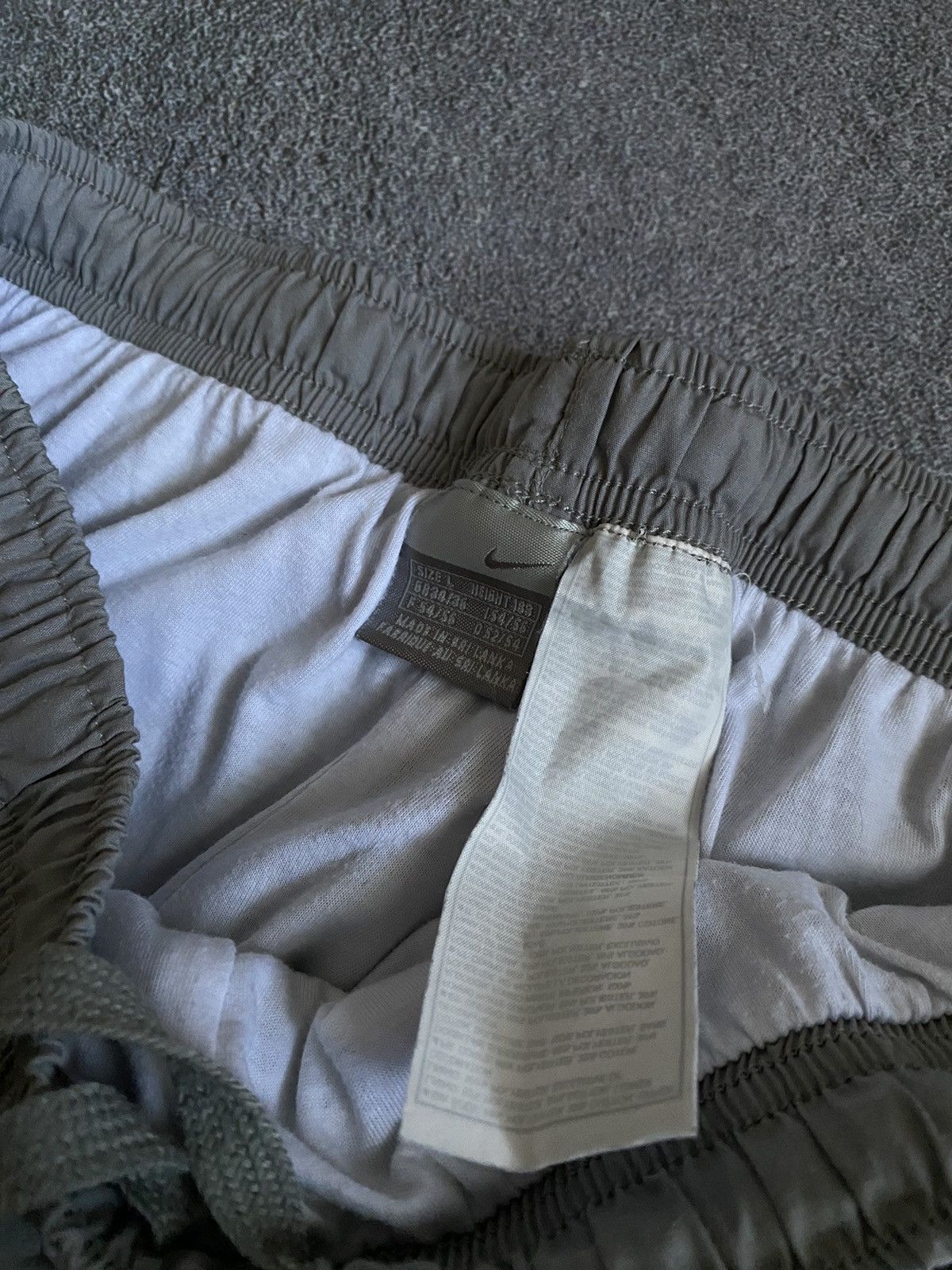 Nike Vintage Nike Sweatpants Nylon Y2K Drill L Size Size US 33 - 9 Thumbnail