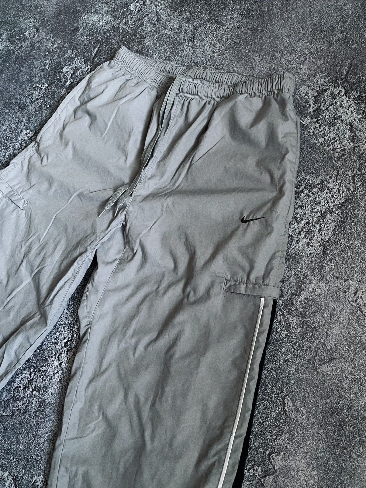 Nike Vintage Nike Sweatpants Nylon Y2K Drill L Size Size US 33 - 6 Thumbnail