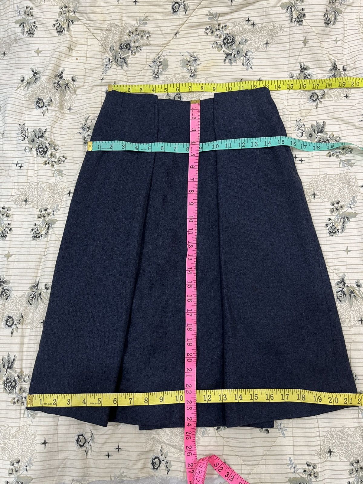 Issey Miyake (Ttt). ISSEY MIYAKE PERMANENTE SKIRTS Size 26" / US 2 / IT 38 - 10 Thumbnail