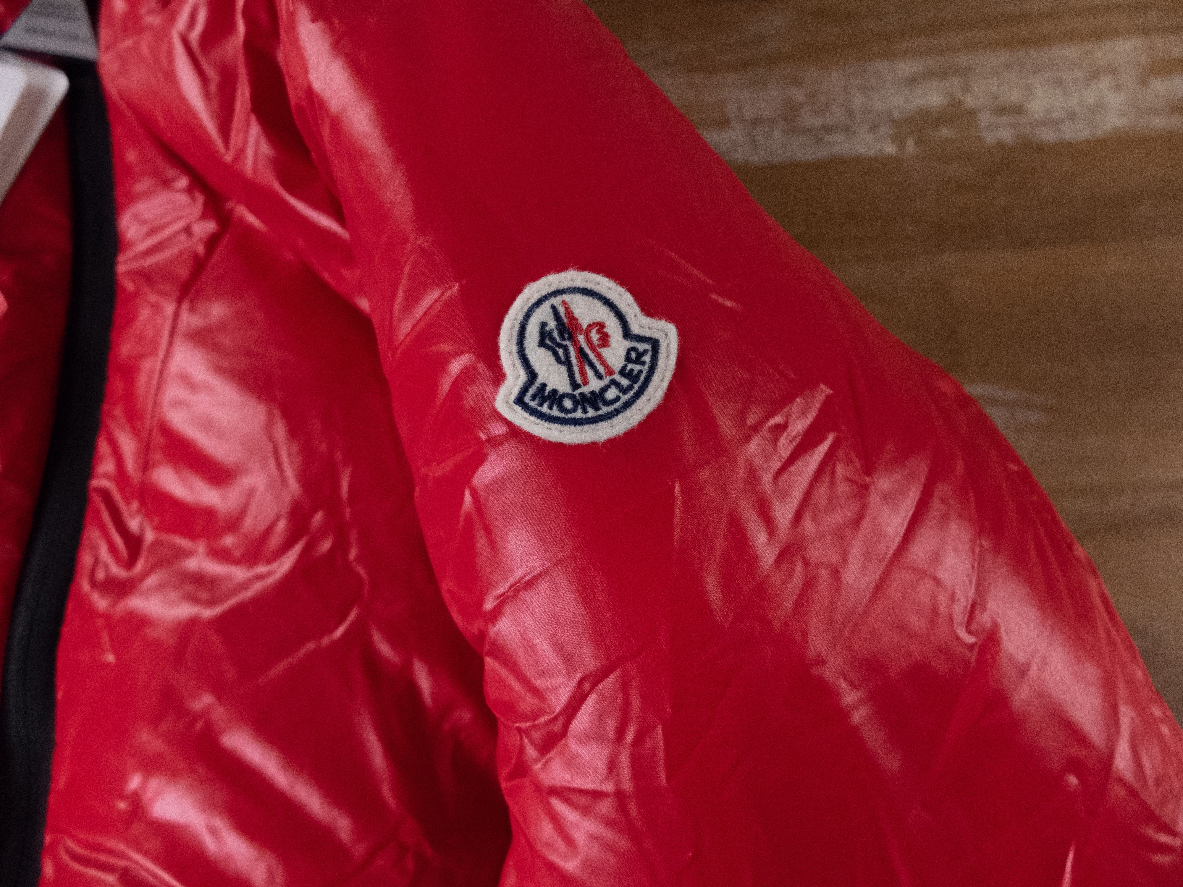Moncler MONCLER Lumiere red black reversible puffer jacket Large 3 Size US L / EU 52-54 / 3 - 8 Thumbnail