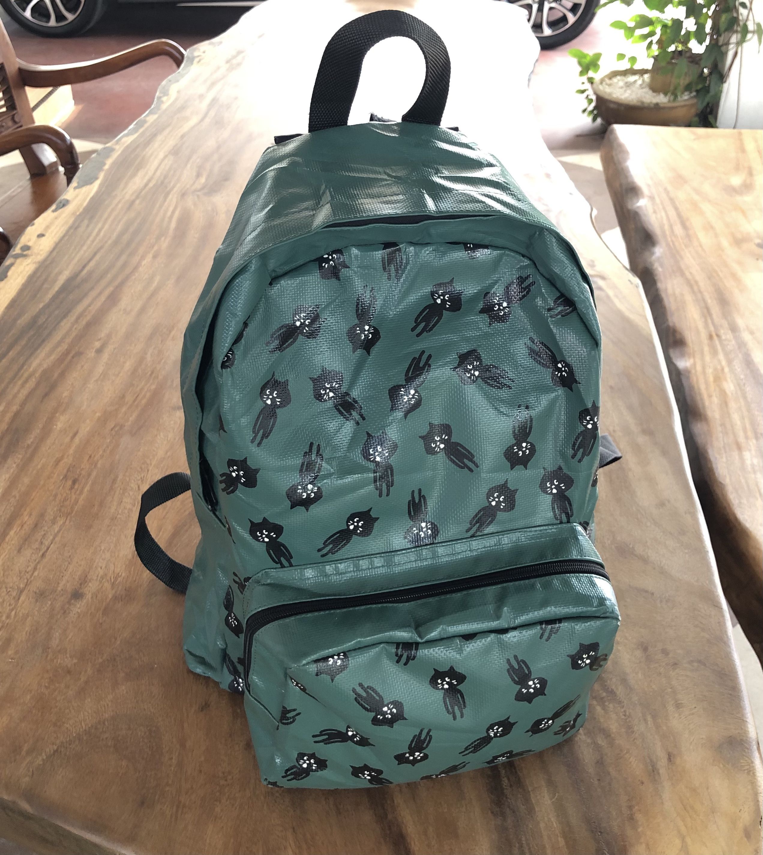 RARE🔥VINTAGE ISSEY’S NÉ-NET WATERPROOF BACKPACK