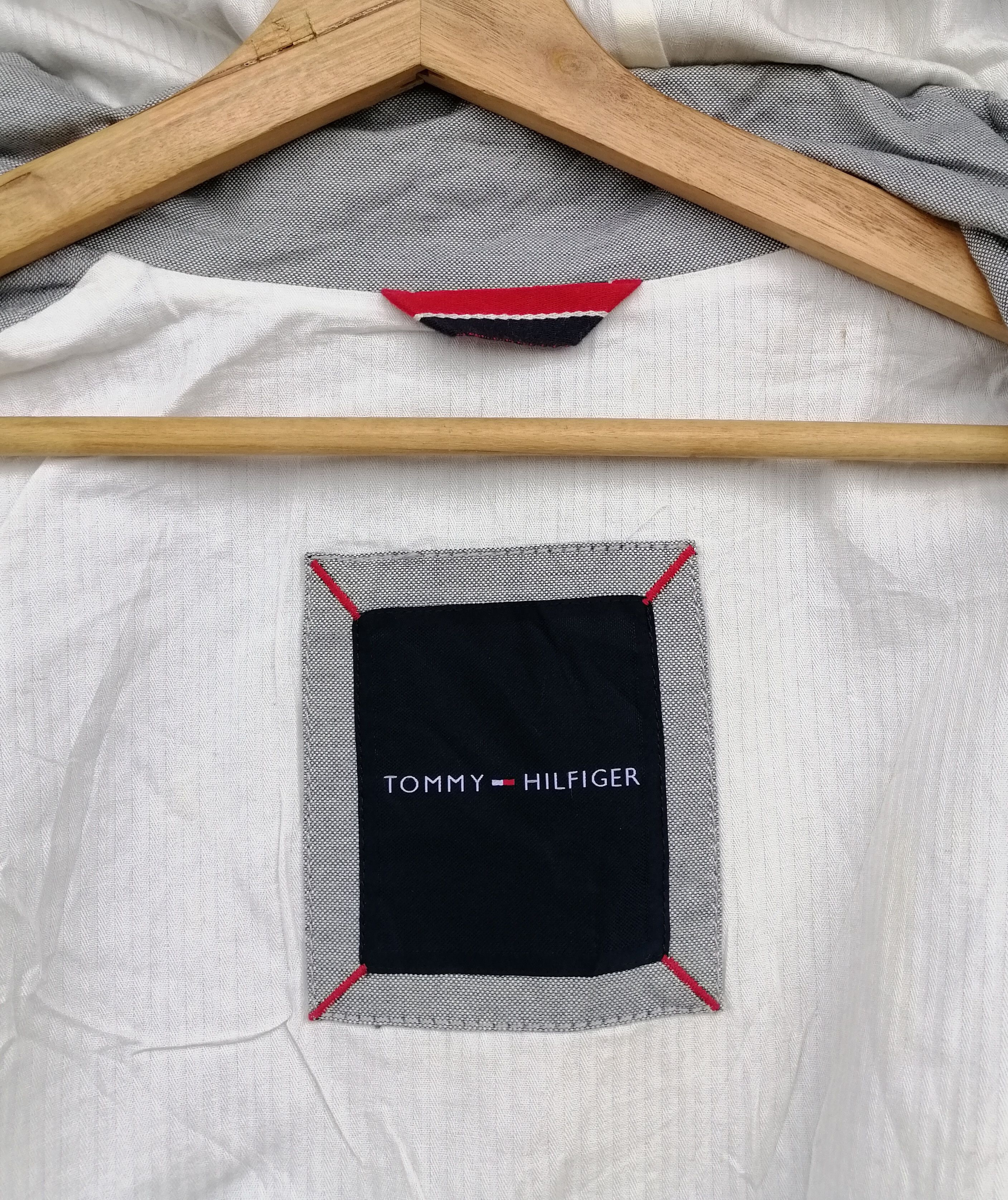 Tommy Hilfiger Vintage Tommy Hilfiger Cotton Metal Hoodie Jacket Size US S / EU 44-46 / 1 - 16 Thumbnail