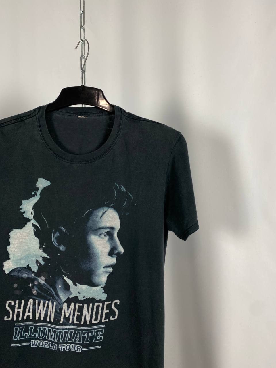 Band Tees Shawn mendes vintage band tee T-shirts size S Size US S / EU 44-46 / 1 - 2 Thumbnail