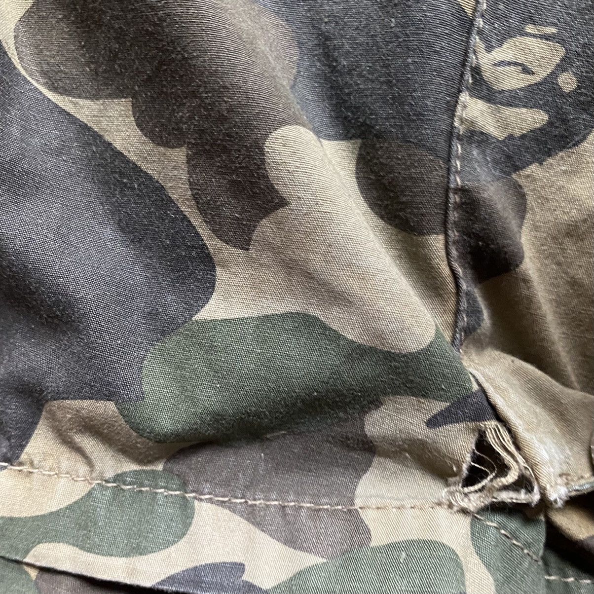 Bape Bape 1st Camo Cargo Shorts Size US 32 / EU 48 - 8 Thumbnail