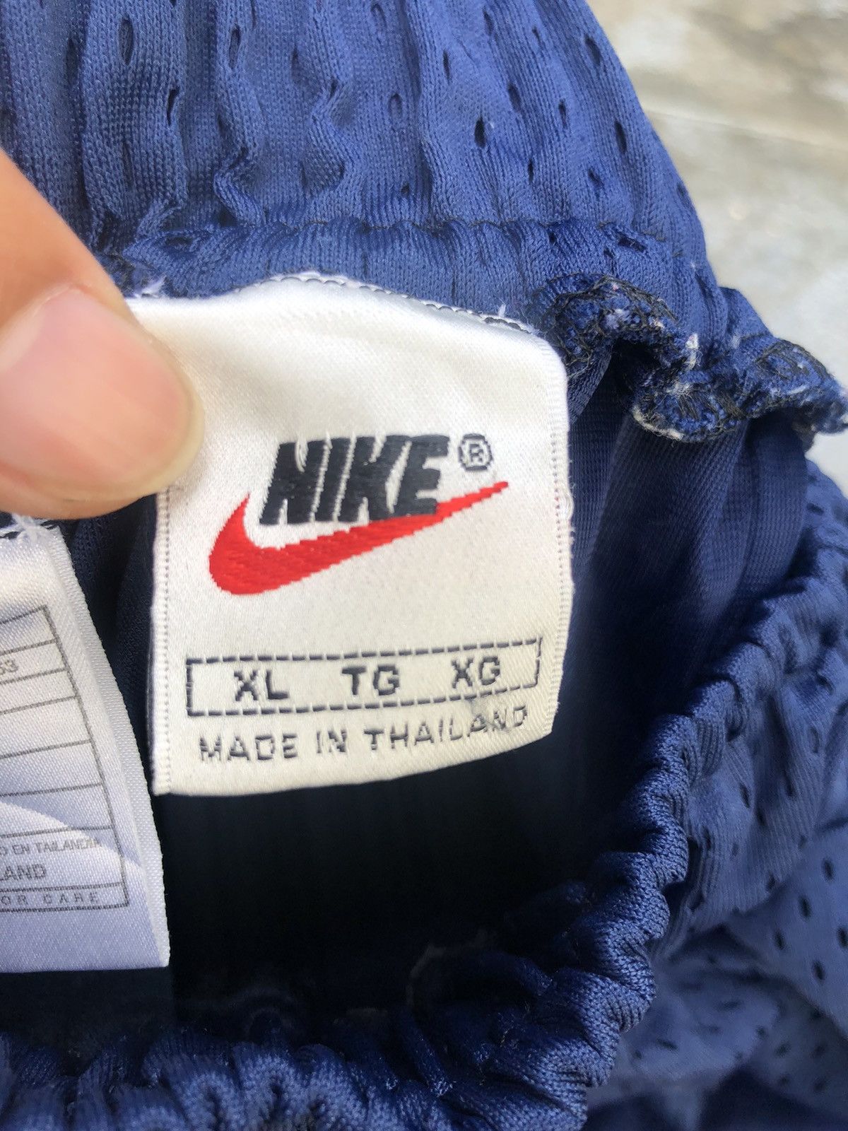 Nike Nike Vintage Shorts Size US 34 / EU 50 - 3 Thumbnail