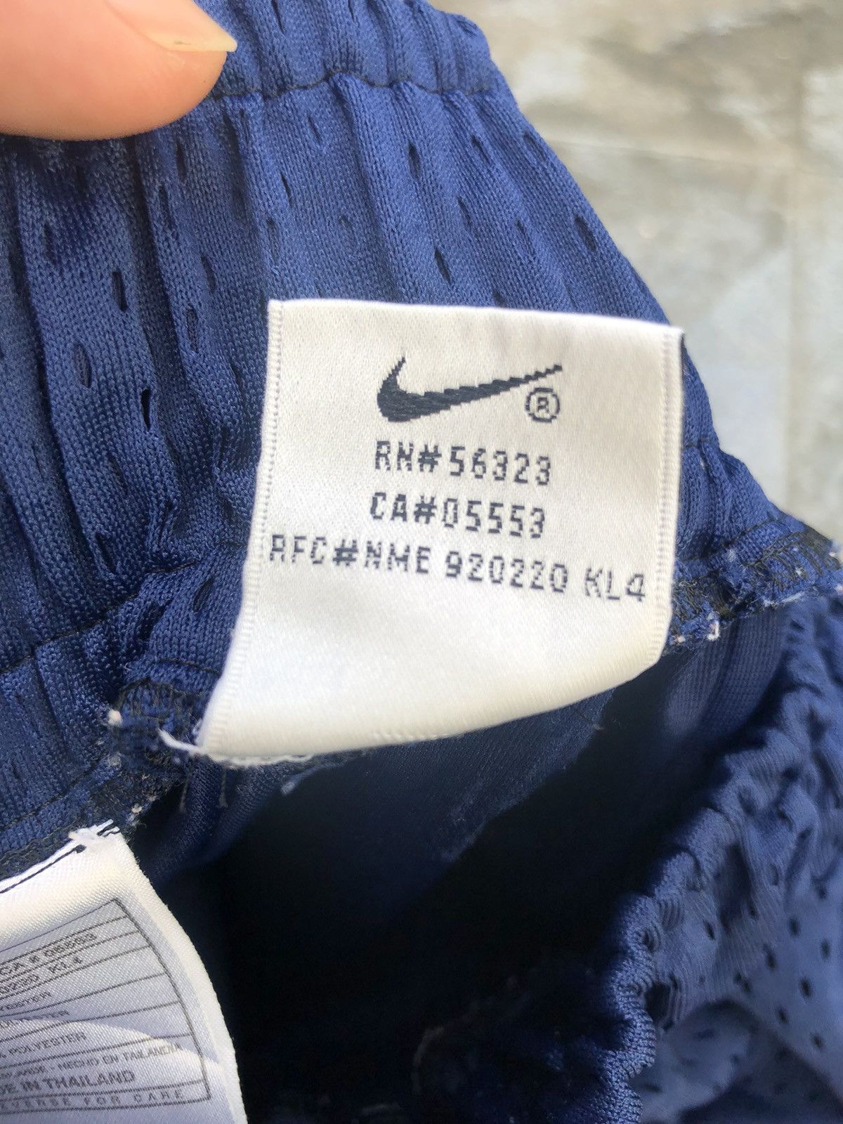 Nike Nike Vintage Shorts Size US 34 / EU 50 - 4 Thumbnail