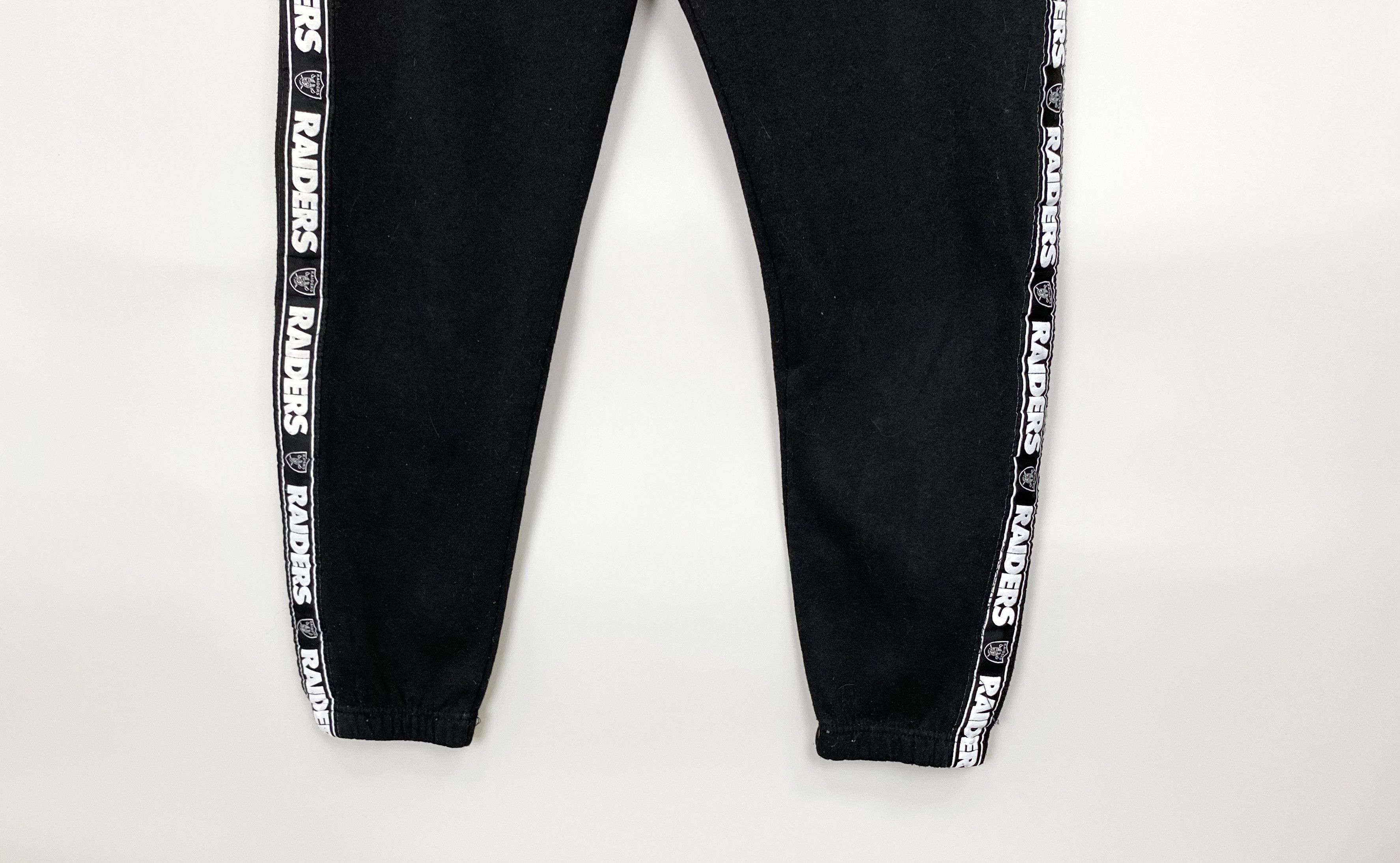 NFL Oakland Raiders NFL Taped Track Sports Black Pant Size M Size US 32 / EU 48 - 4 Thumbnail