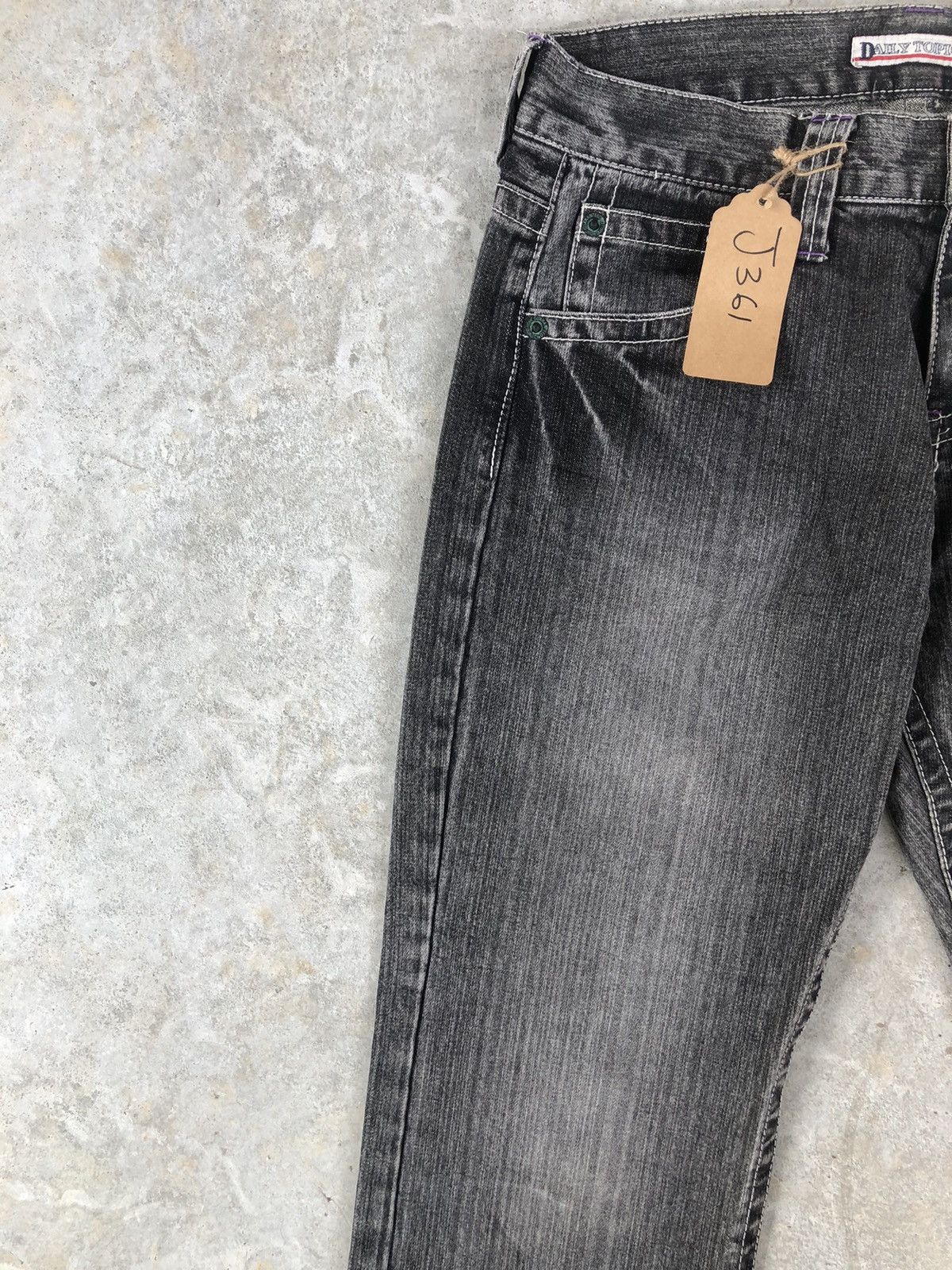 Japanese Brand Japanese Daily Topics Spellout Distressed Jeans Straight Cut Size US 32 / EU 48 - 4 Thumbnail