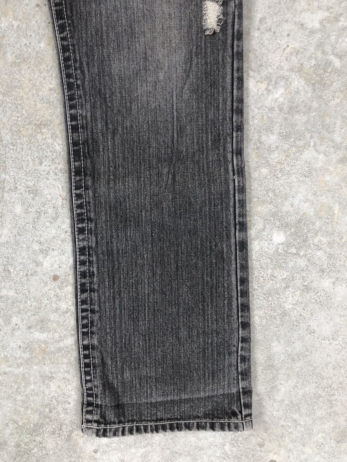 Japanese Brand Japanese Daily Topics Spellout Distressed Jeans Straight Cut Size US 32 / EU 48 - 7 Thumbnail