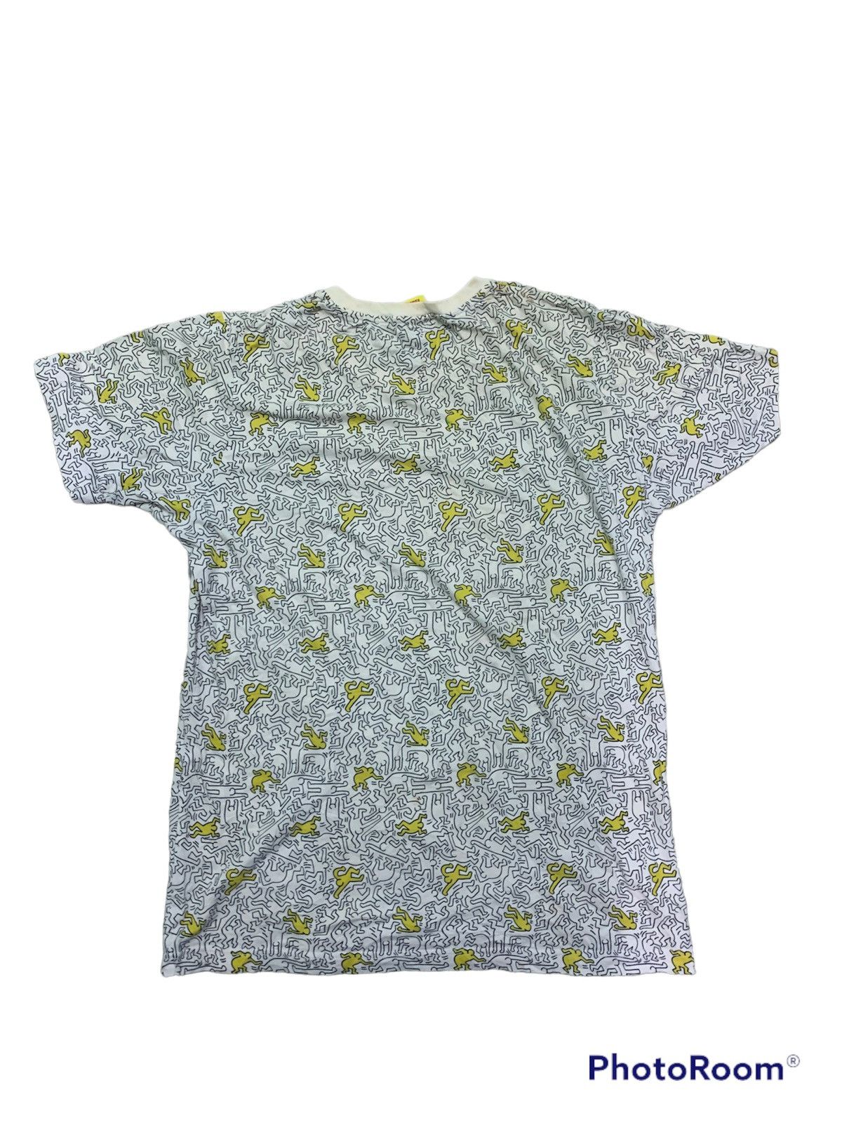 Keith Haring × Uniqlo Nice Keith Haring x Uniqlo Monogram Full Print Logo T Shirt Size US L / EU 52-54 / 3 - 2 Thumbnail