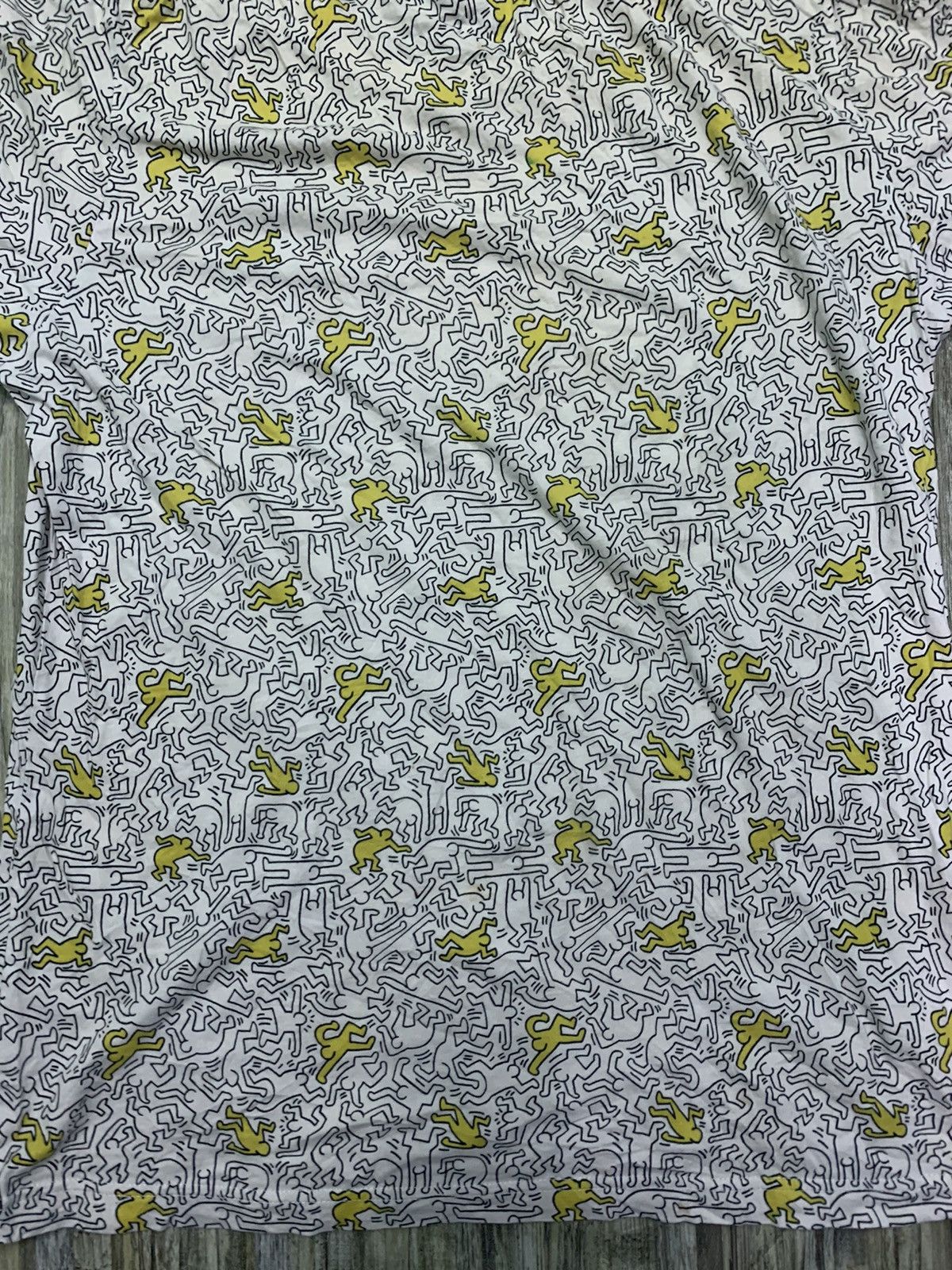 Keith Haring × Uniqlo Nice Keith Haring x Uniqlo Monogram Full Print Logo T Shirt Size US L / EU 52-54 / 3 - 4 Thumbnail