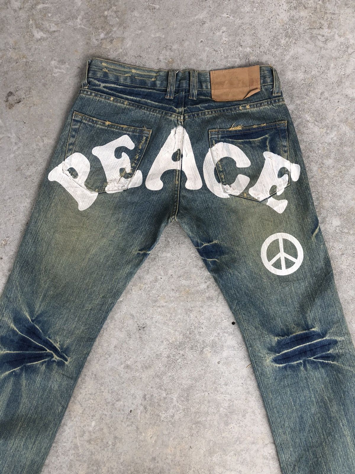 Japanese Brand Japanese Loma Mud Wash Distressed Jeans Spellout Punk Style Size US 32 / EU 48 - 4 Thumbnail