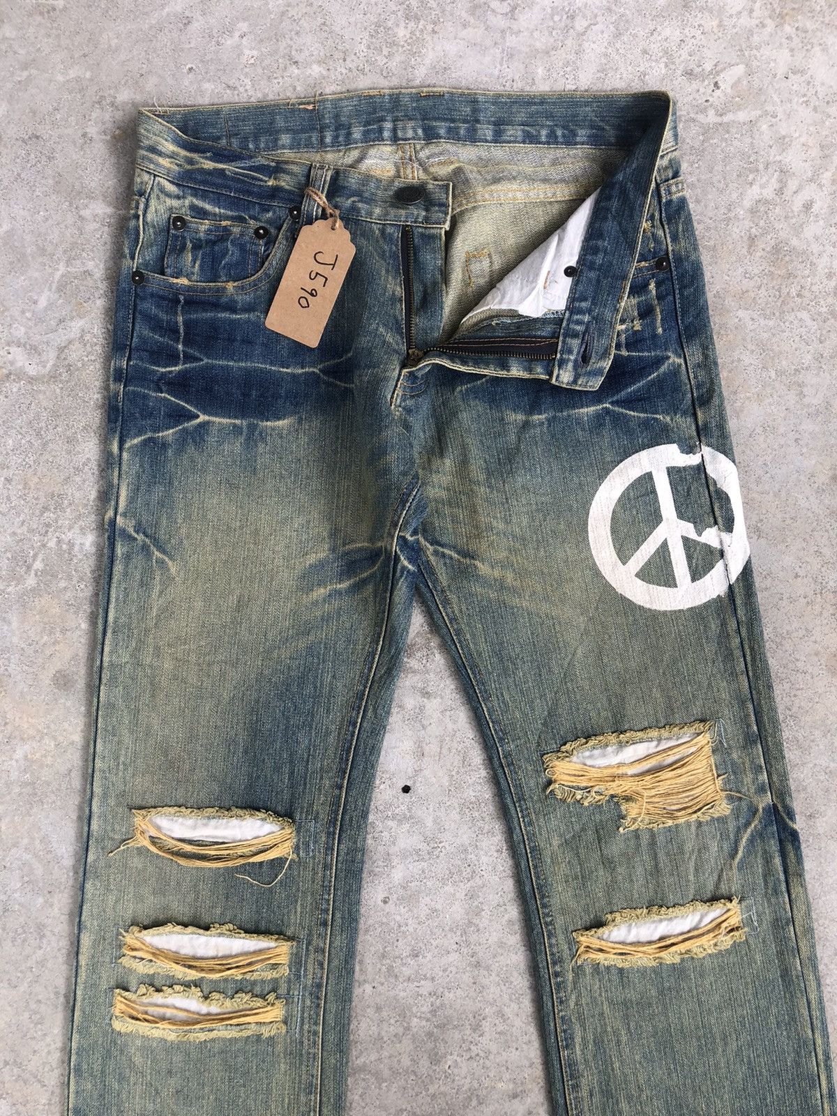 Japanese Brand Japanese Loma Mud Wash Distressed Jeans Spellout Punk Style Size US 32 / EU 48 - 5 Thumbnail