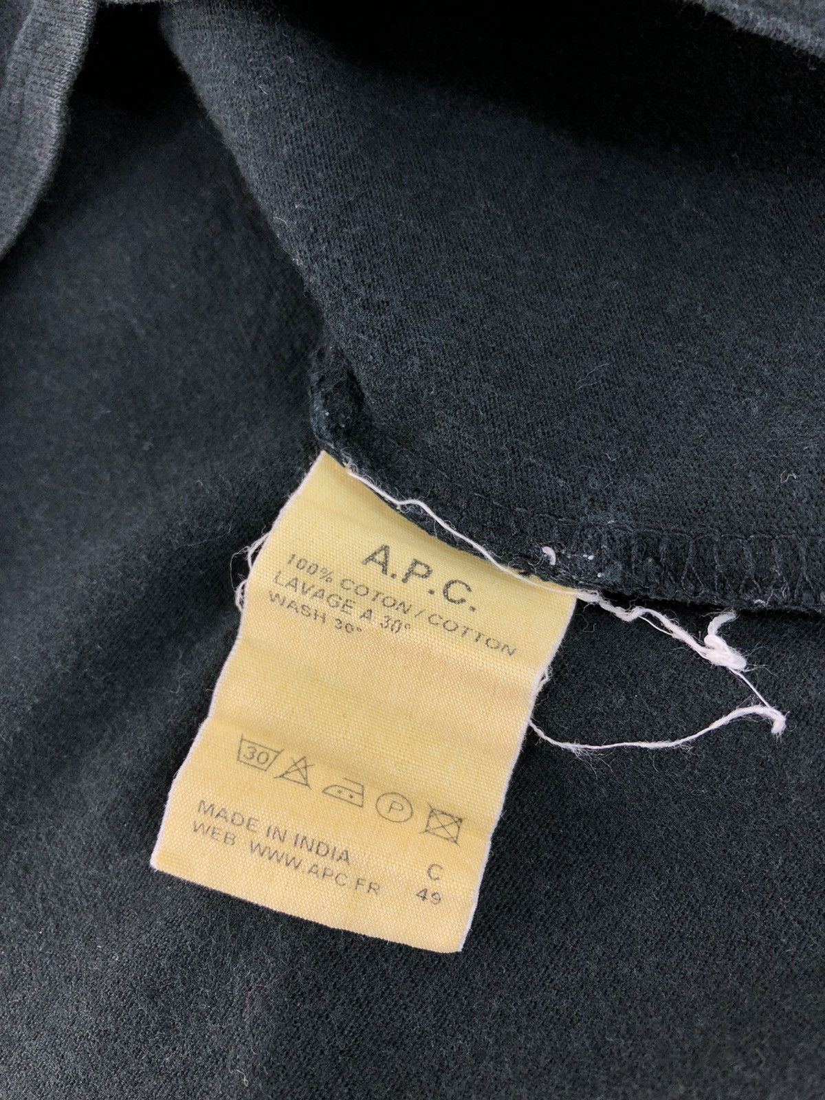 A.P.C. × Vintage A.P.C Rue De Fleur Paris Simple Crewneck Plain T-shirt Tee Size US M / EU 48-50 / 2 - 5 Thumbnail