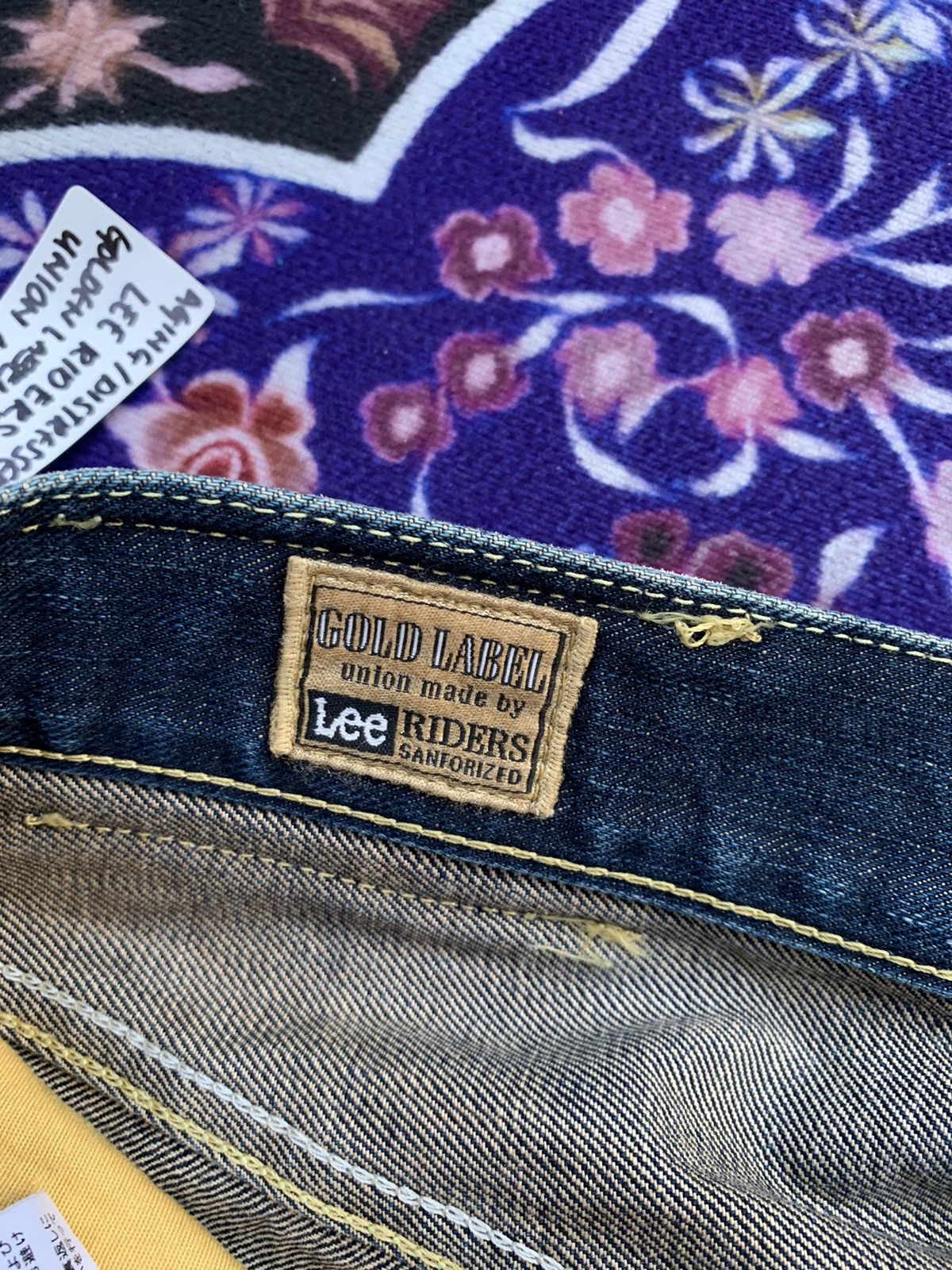 Lee Lee Riders Golden Label Distressed Denim Size US 33 - 6 Thumbnail